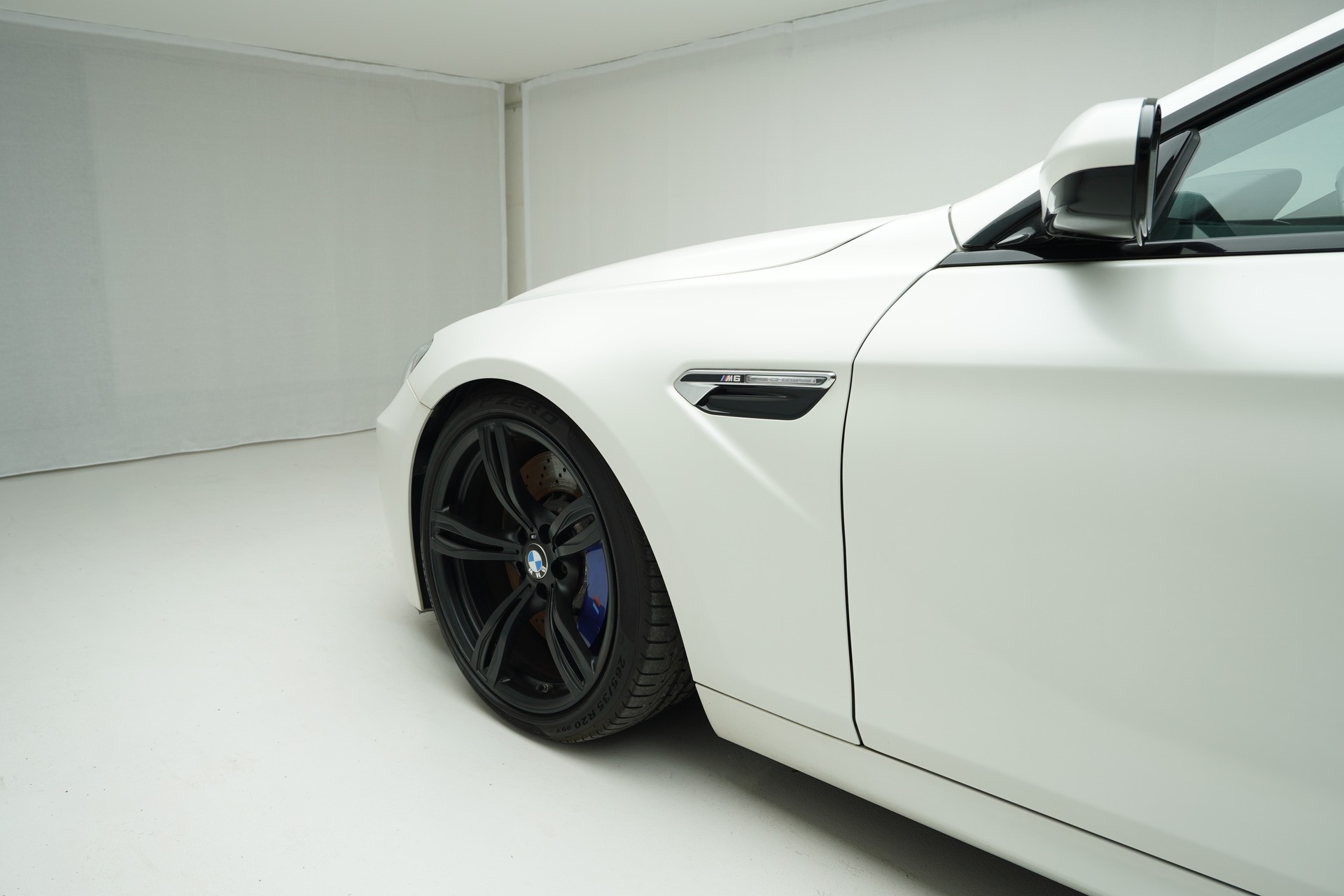 BMW M6 Coupé Drivelogic Frozen Withe-image-9