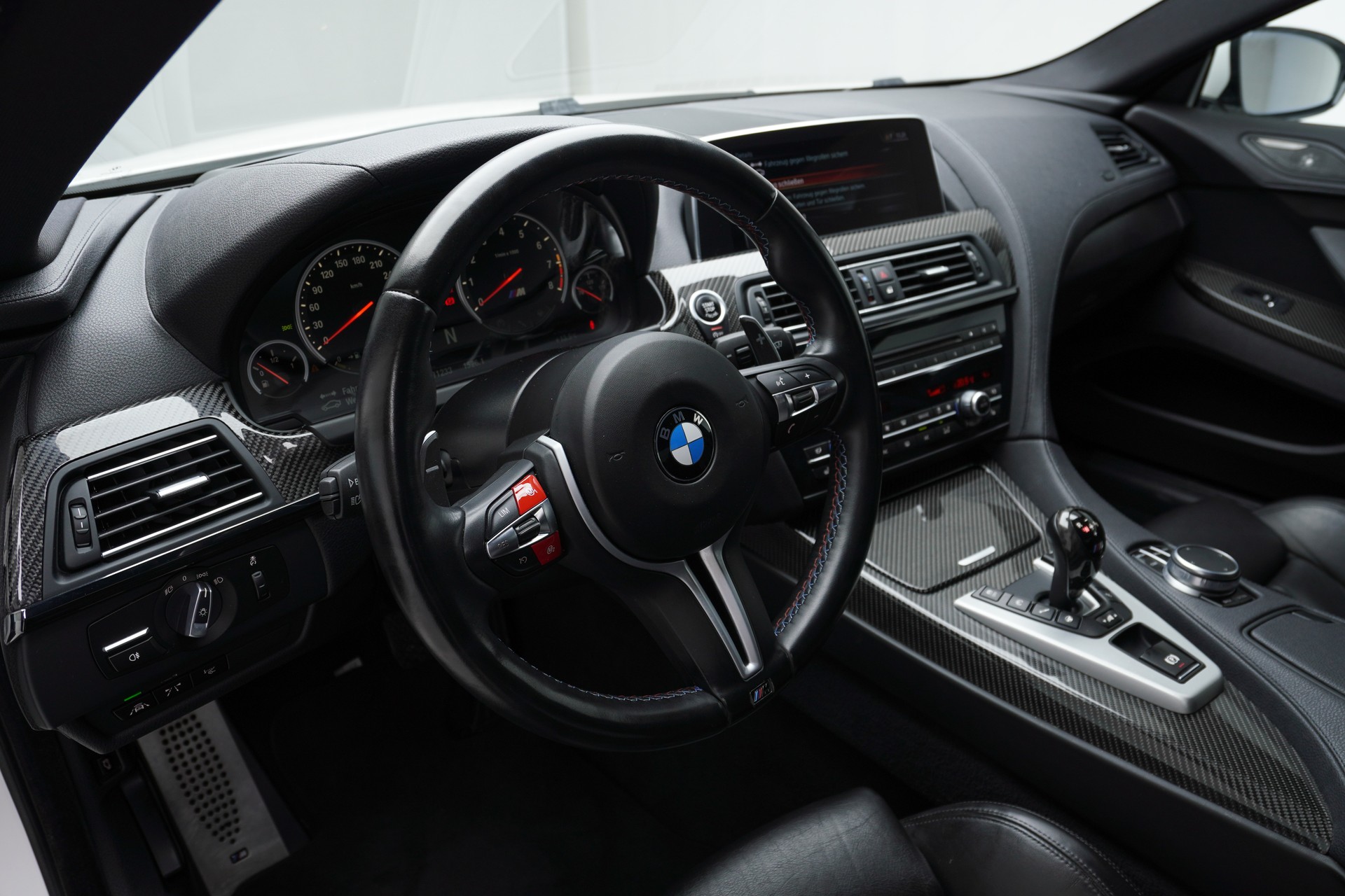 BMW M6 Coupé Drivelogic Frozen Withe-image-21