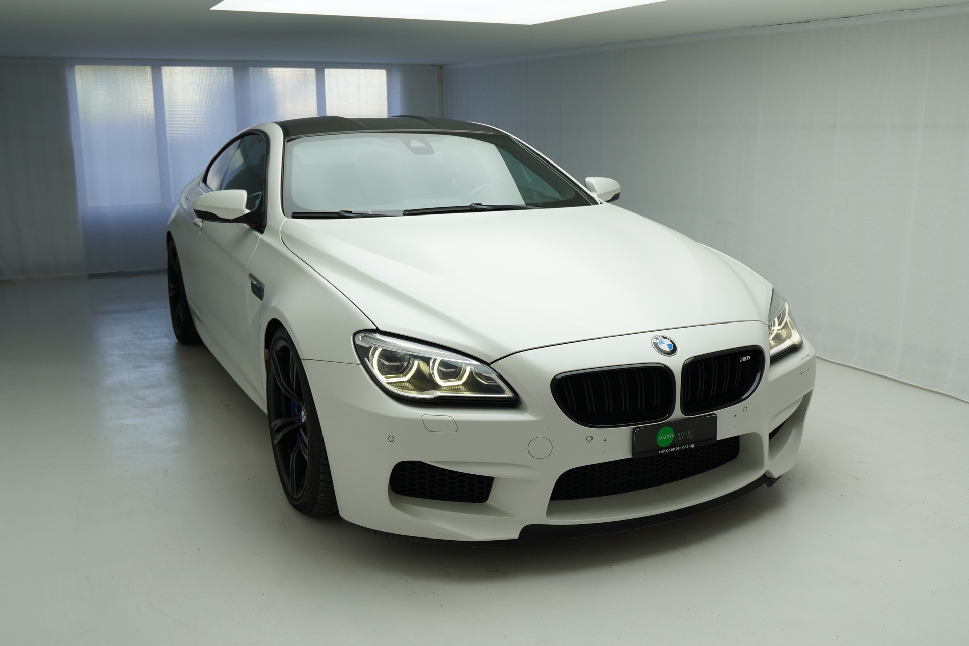 BMW M6 Coupé Drivelogic Frozen Withe