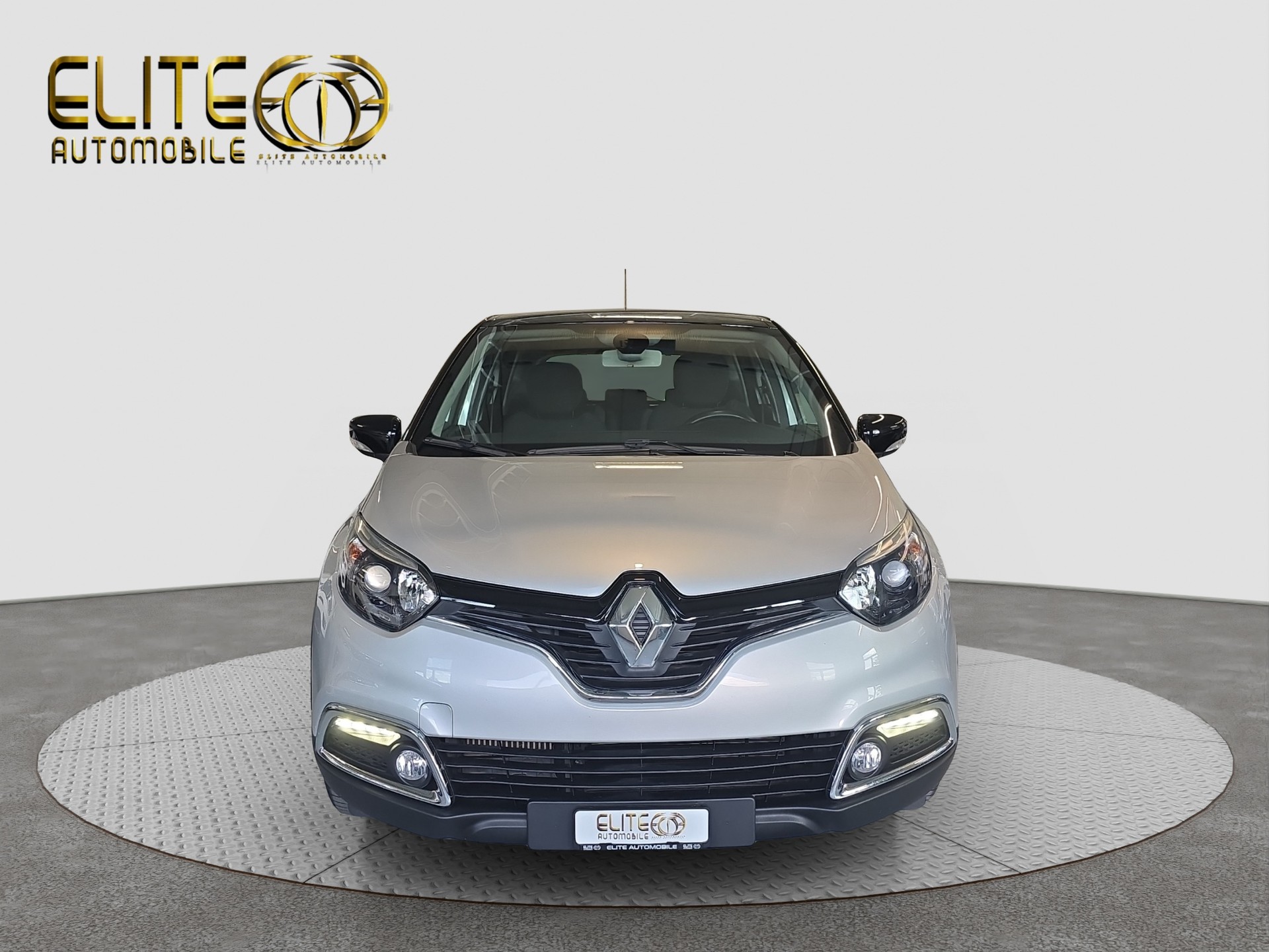 RENAULT Captur 1.2 T 16V Dynamique EDC-showroom-element-1