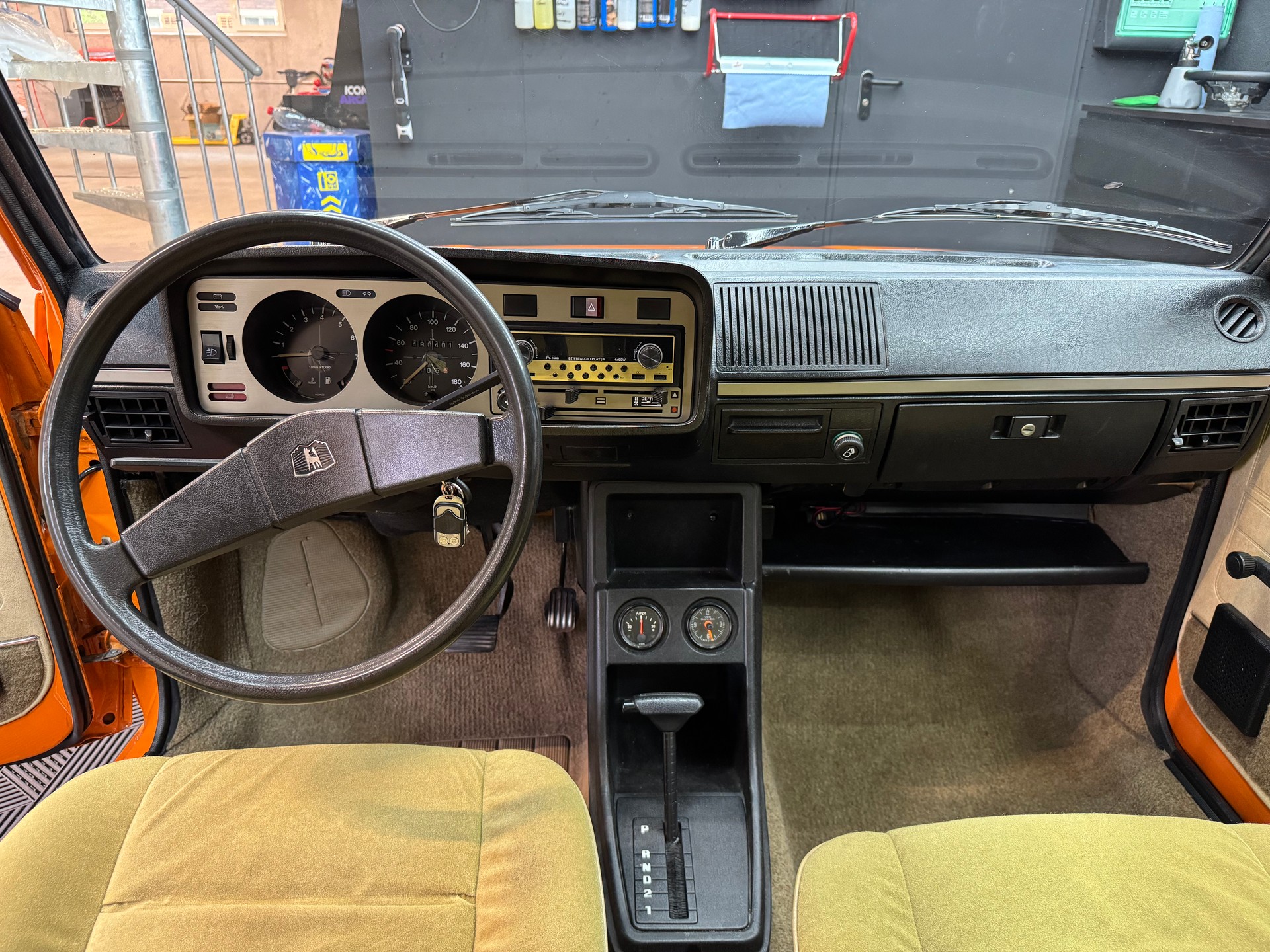 VW 1 GLS-image-7