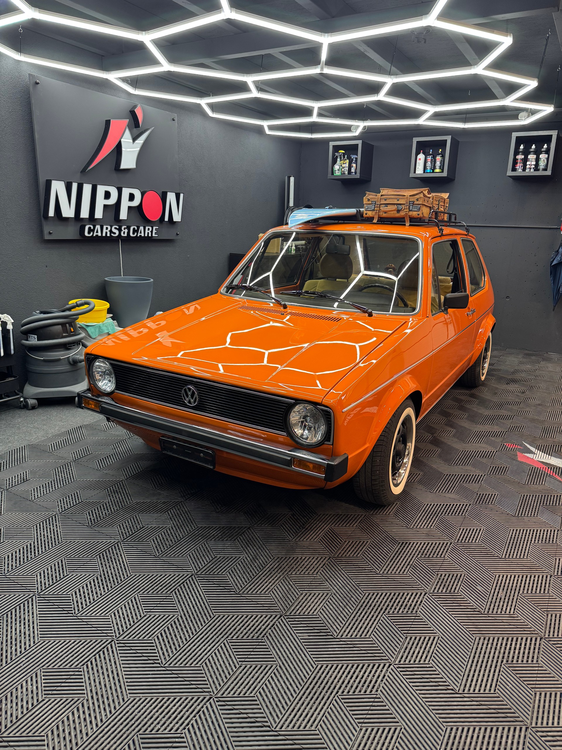 VW 1 GLS-showroom-element-2