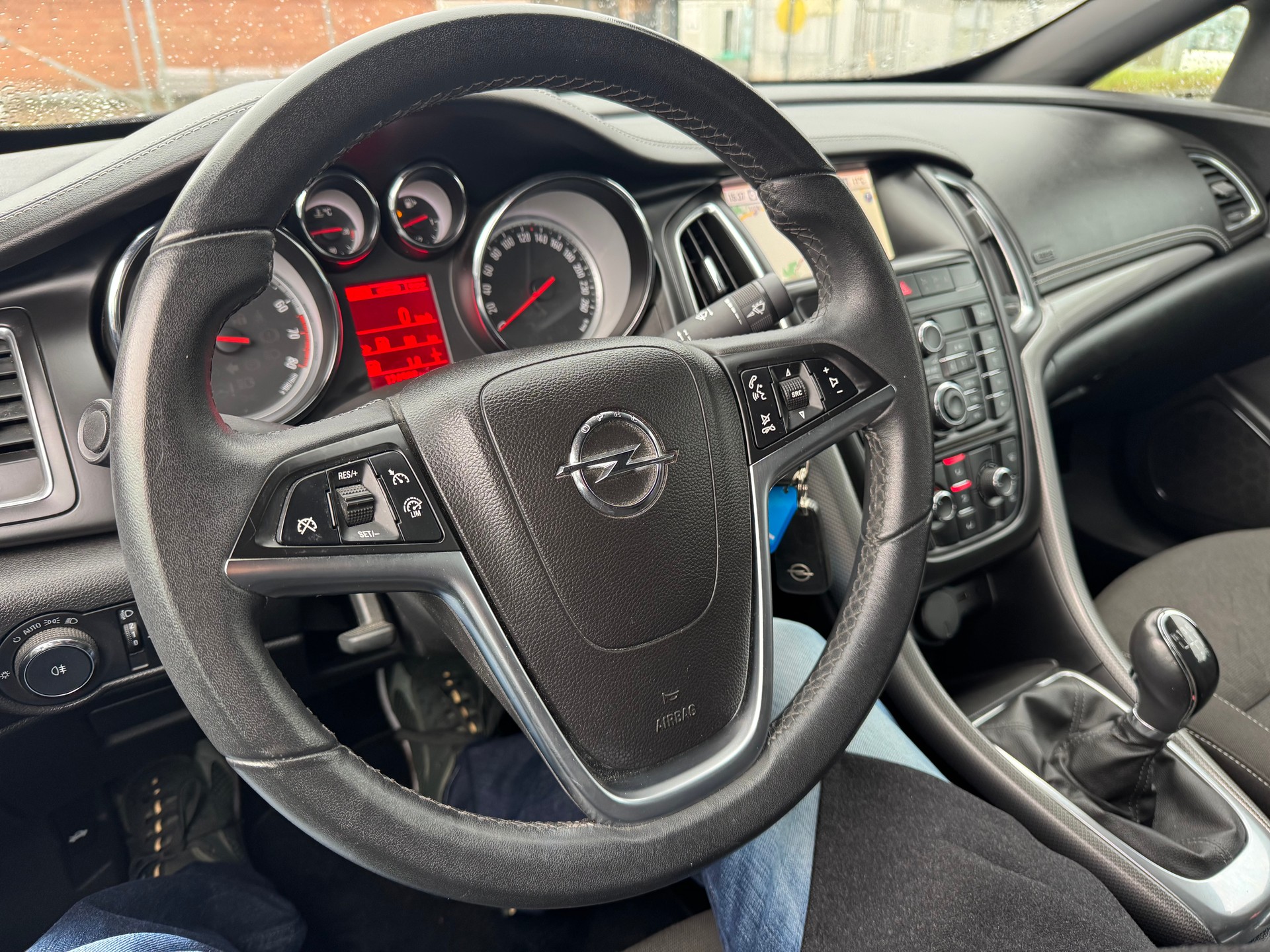 OPEL Cascada 1.4i 16V Turbo-image-15