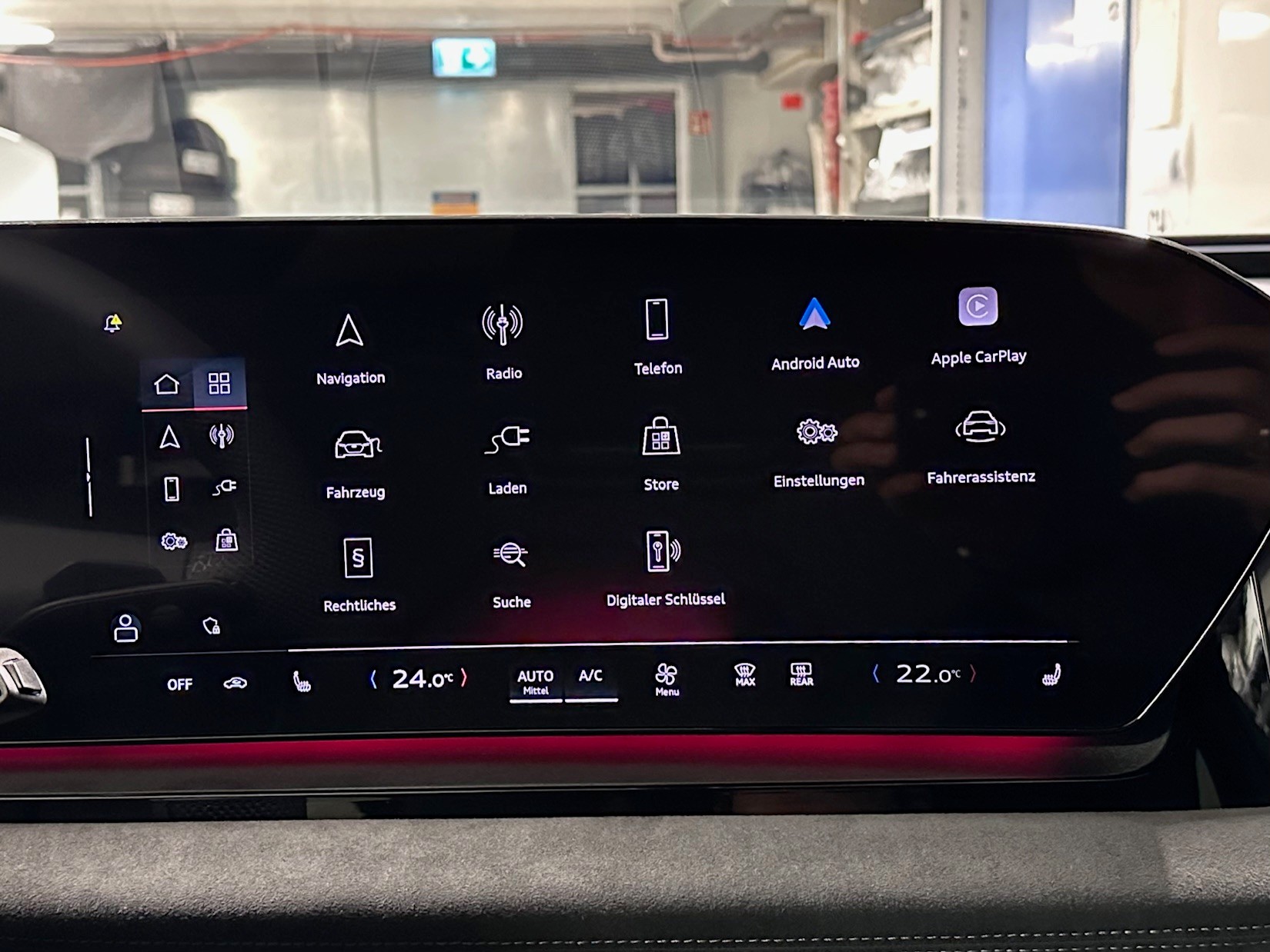 AUDI Q6 e-tron quattro-image-6