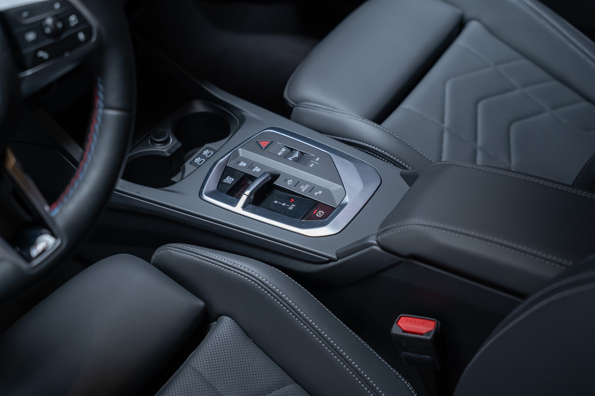 BMW M235i xDrive Gran Coupé / 360° Kamera / el.Sitze / HeadUp-image-16