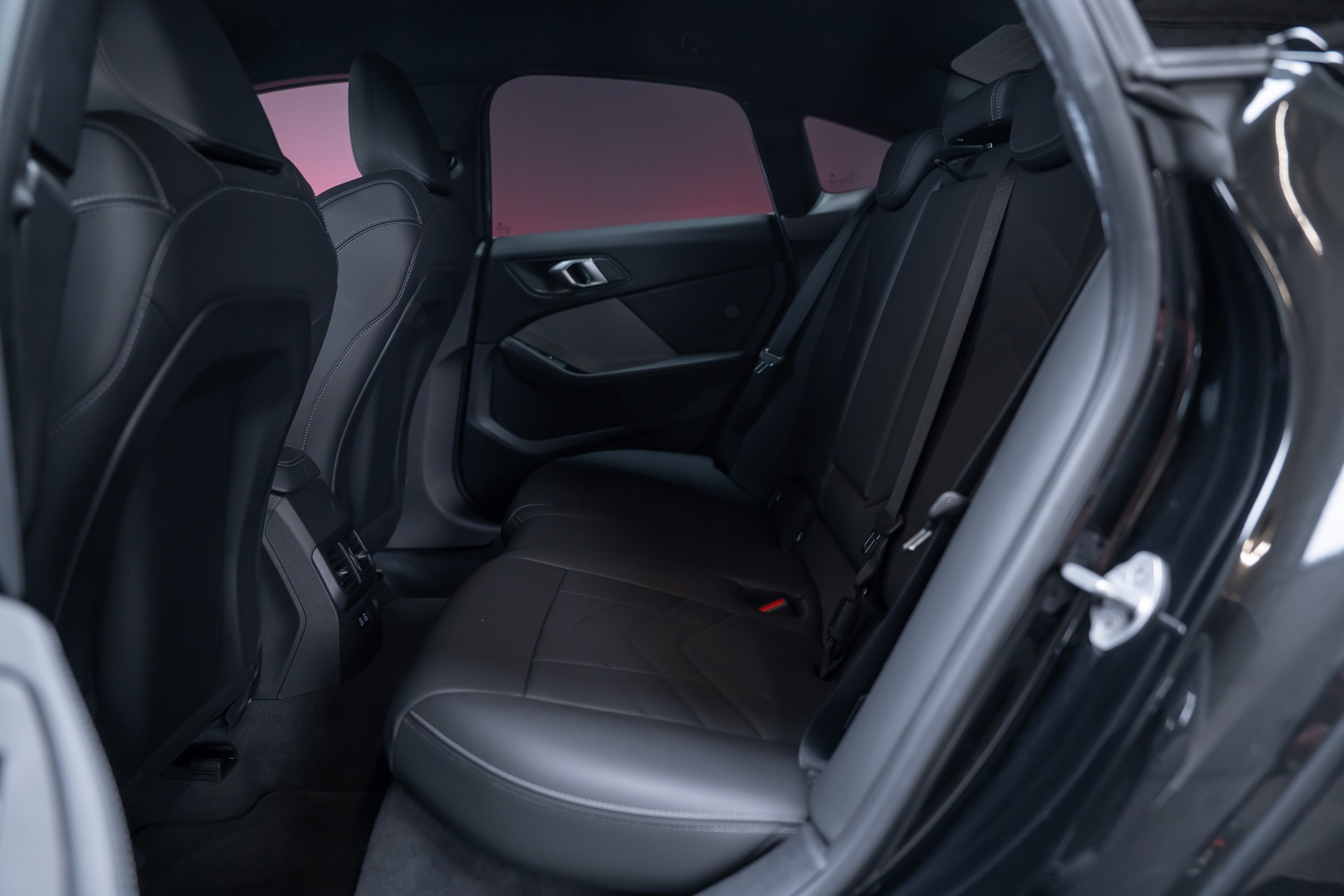 BMW M235i xDrive Gran Coupé / 360° Kamera / el.Sitze / HeadUp-image-18