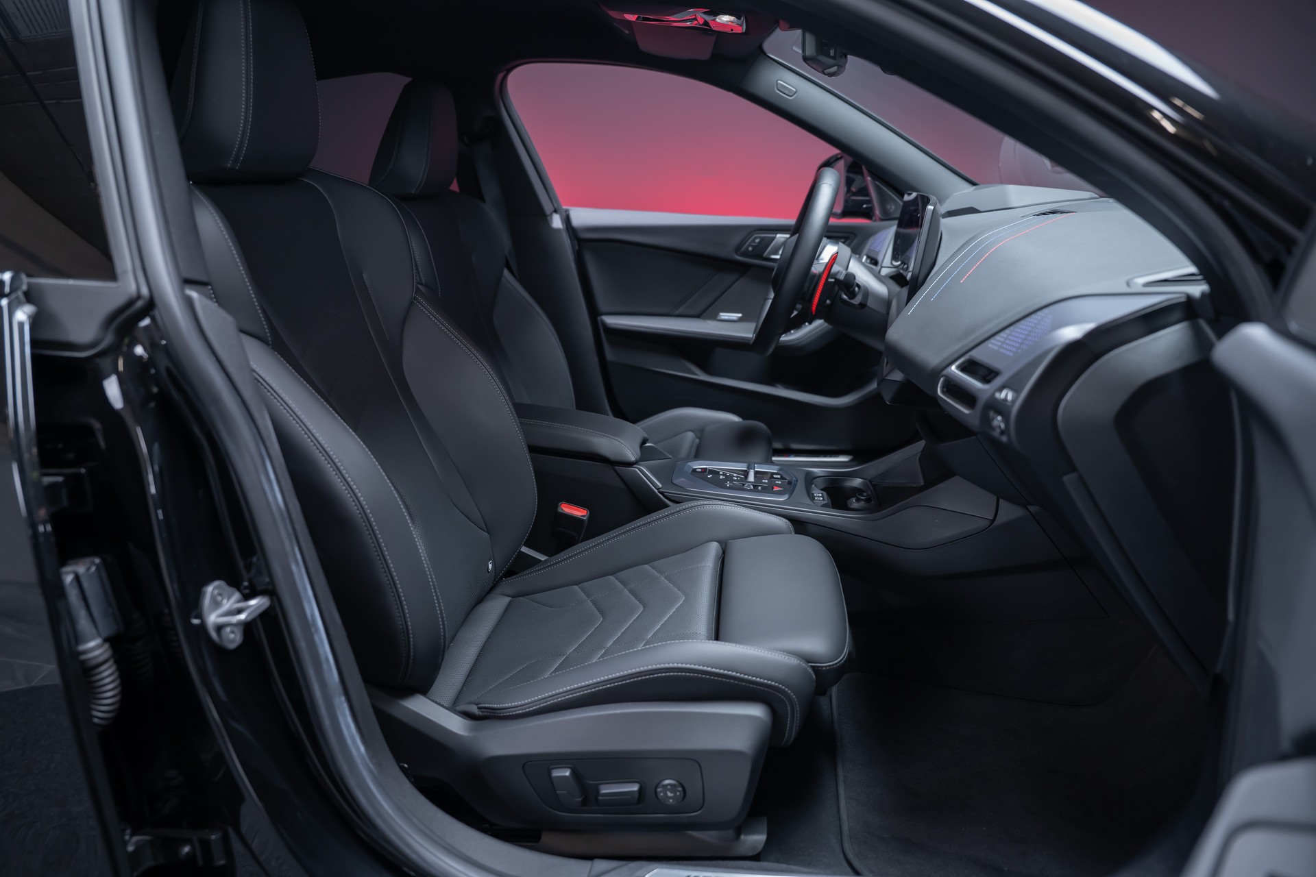 BMW M235i xDrive Gran Coupé / 360° Kamera / el.Sitze / HeadUp-image-36
