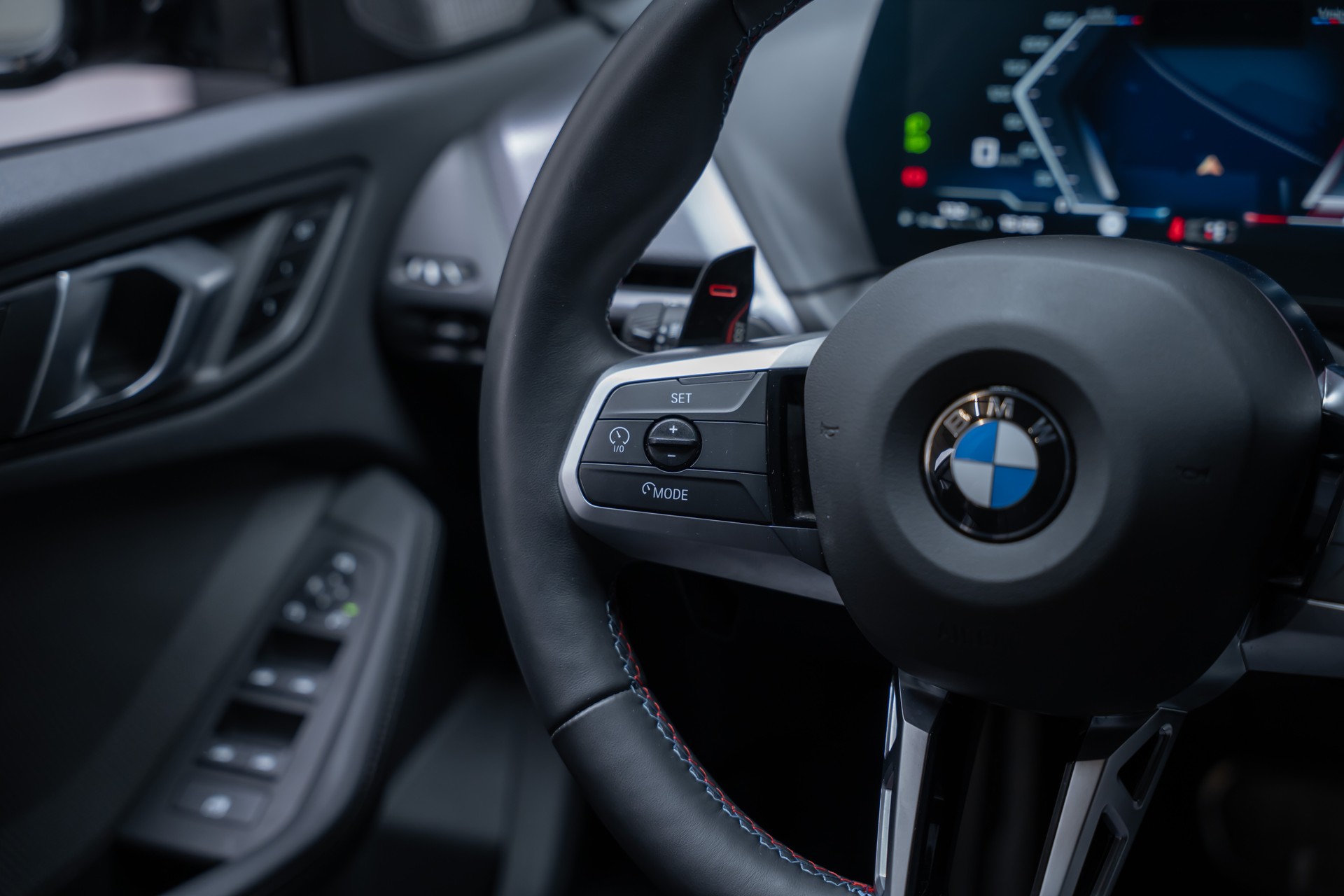 BMW M235i xDrive Gran Coupé / 360° Kamera / el.Sitze / HeadUp-image-22