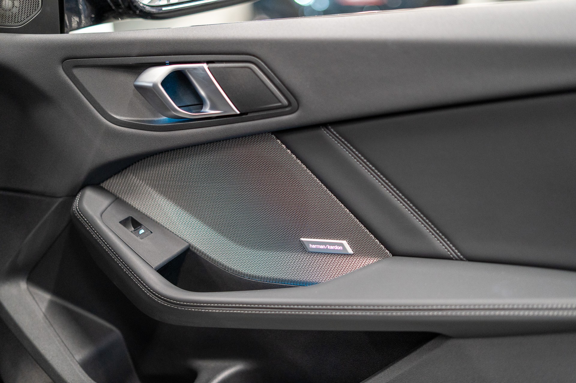 BMW M235i xDrive Gran Coupé / 360° Kamera / el.Sitze / HeadUp-image-16