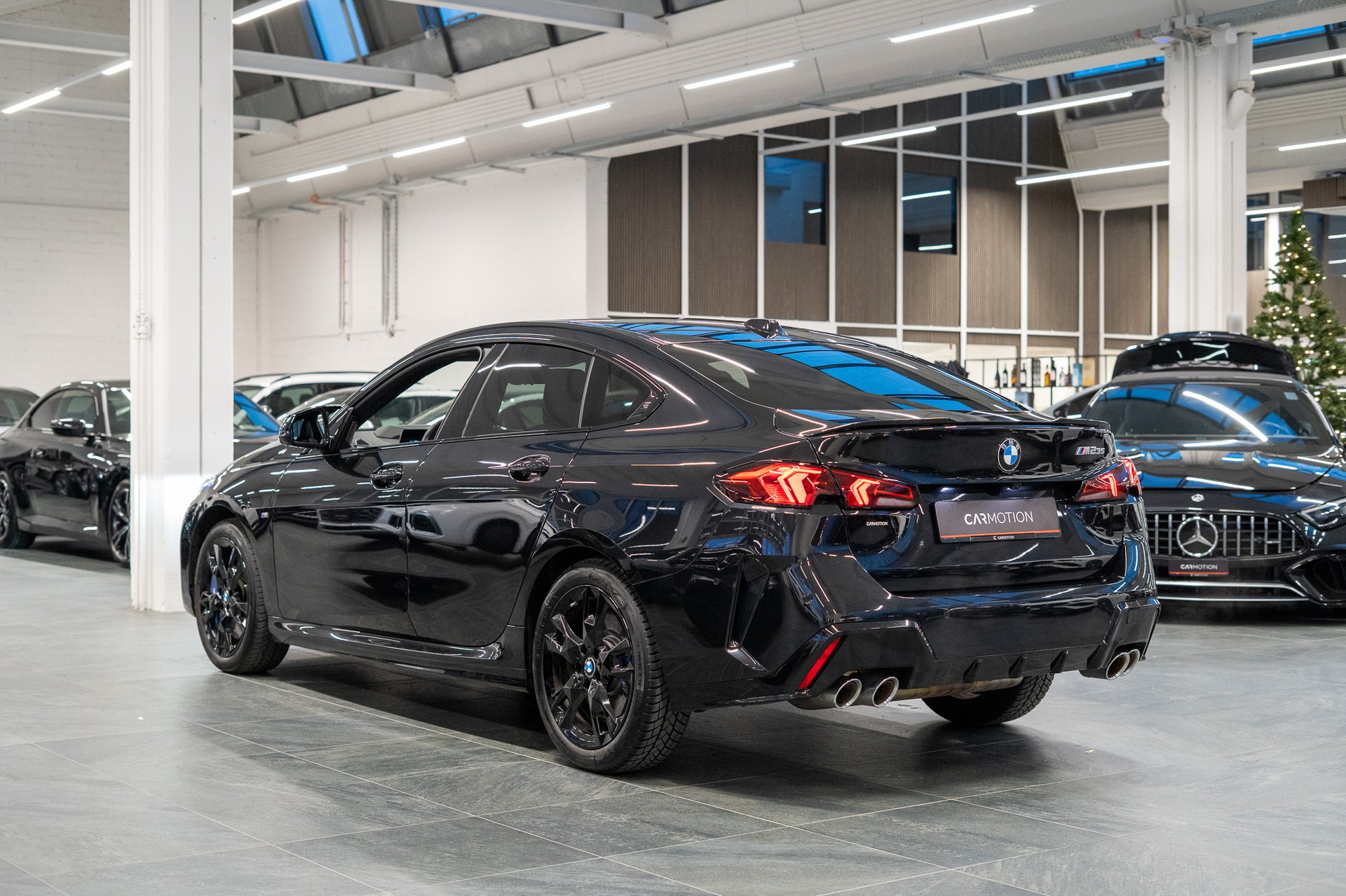 BMW M235i xDrive Gran Coupé / 360° Kamera / el.Sitze / HeadUp-image-6