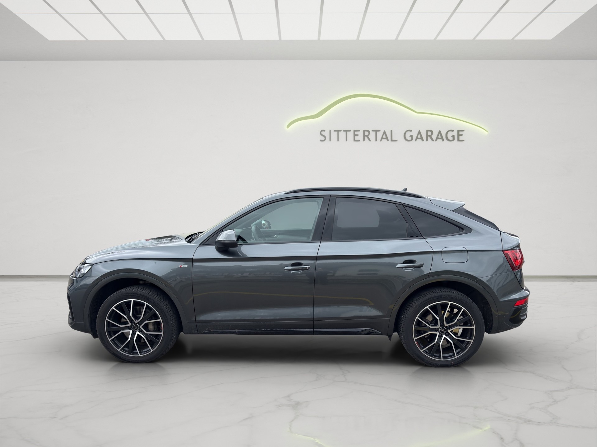 AUDI Q5 50 TFSI e PHEV S line quattro S-tronic-image-5
