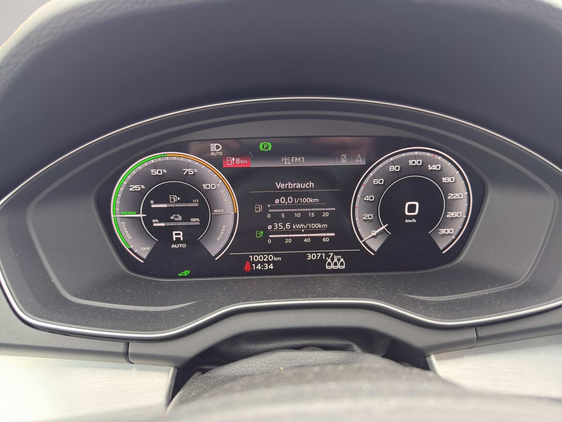AUDI Q5 50 TFSI e PHEV S line quattro S-tronic-image-15