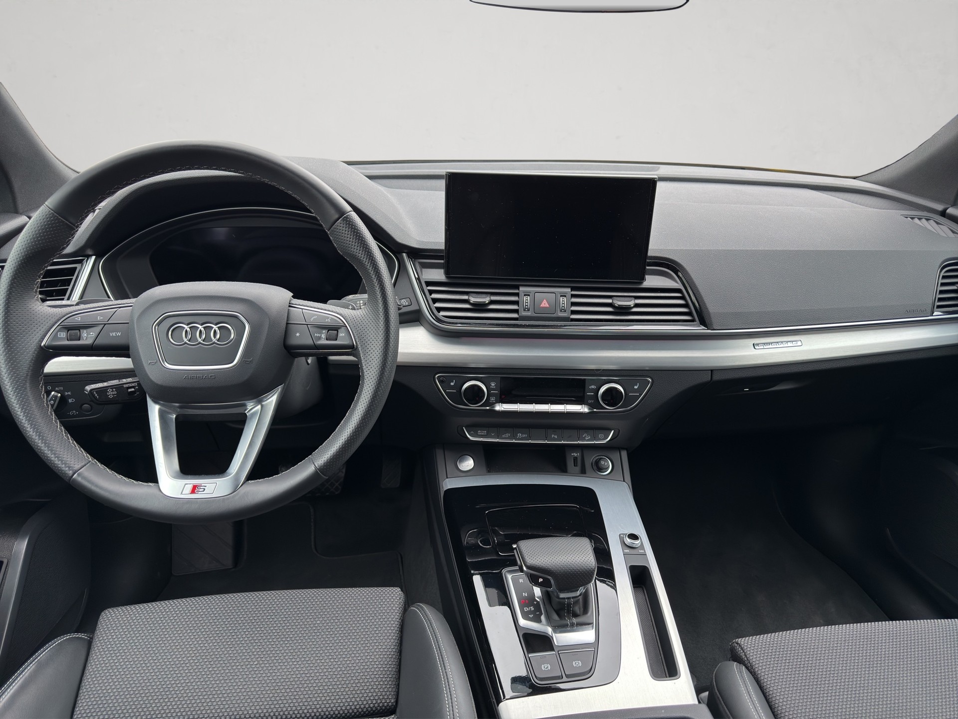 AUDI Q5 50 TFSI e PHEV S line quattro S-tronic-image-10