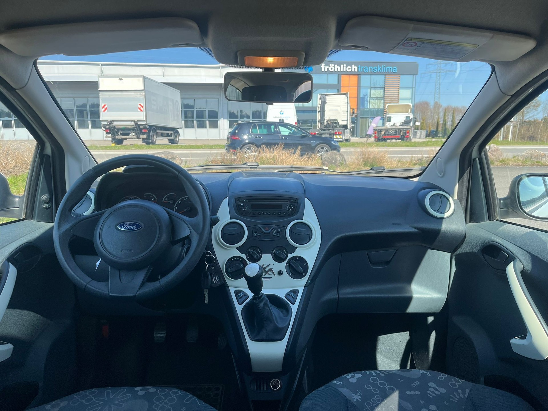 FORD KA 1.25 Titanium-image-7
