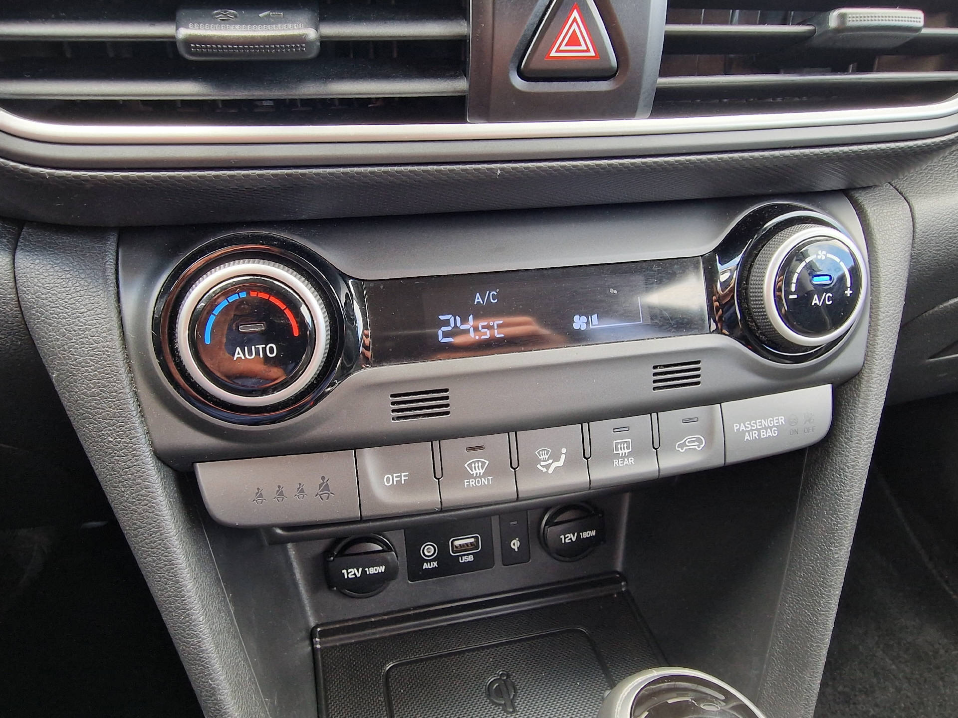 HYUNDAI Kona 1.6 T-GDi Launch Plus 4WD-image-13