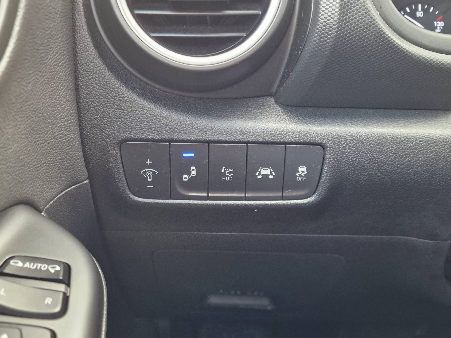 HYUNDAI Kona 1.6 T-GDi Launch Plus 4WD-image-19