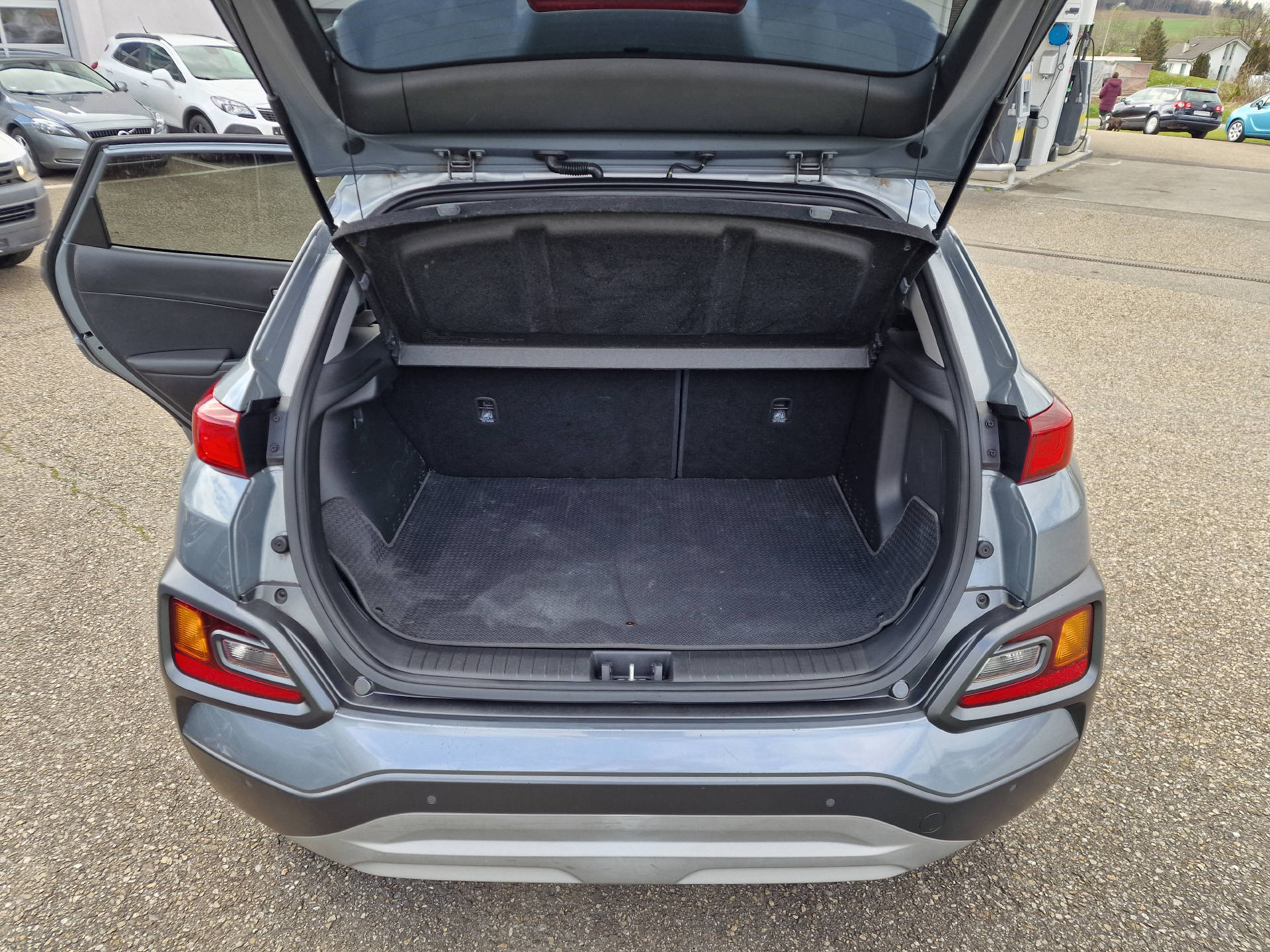 HYUNDAI Kona 1.6 T-GDi Launch Plus 4WD-image-10