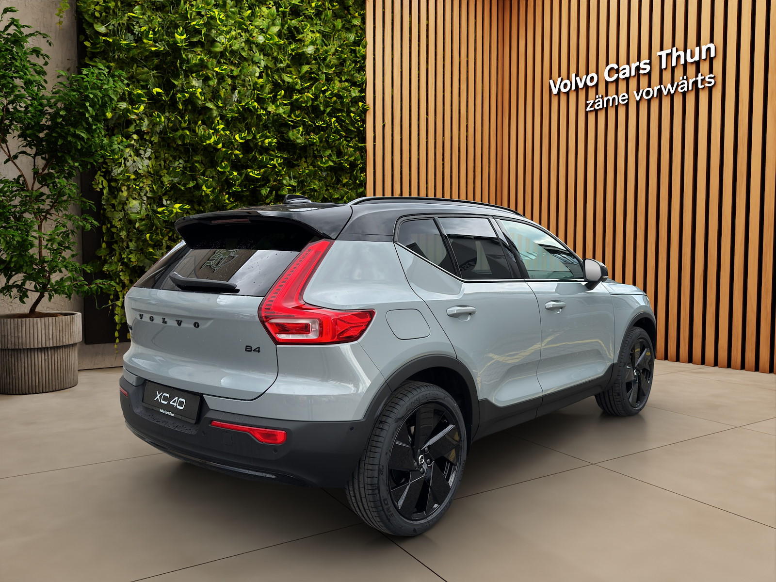 VOLVO XC40 2.0 B4 MH Black Edition-image-5