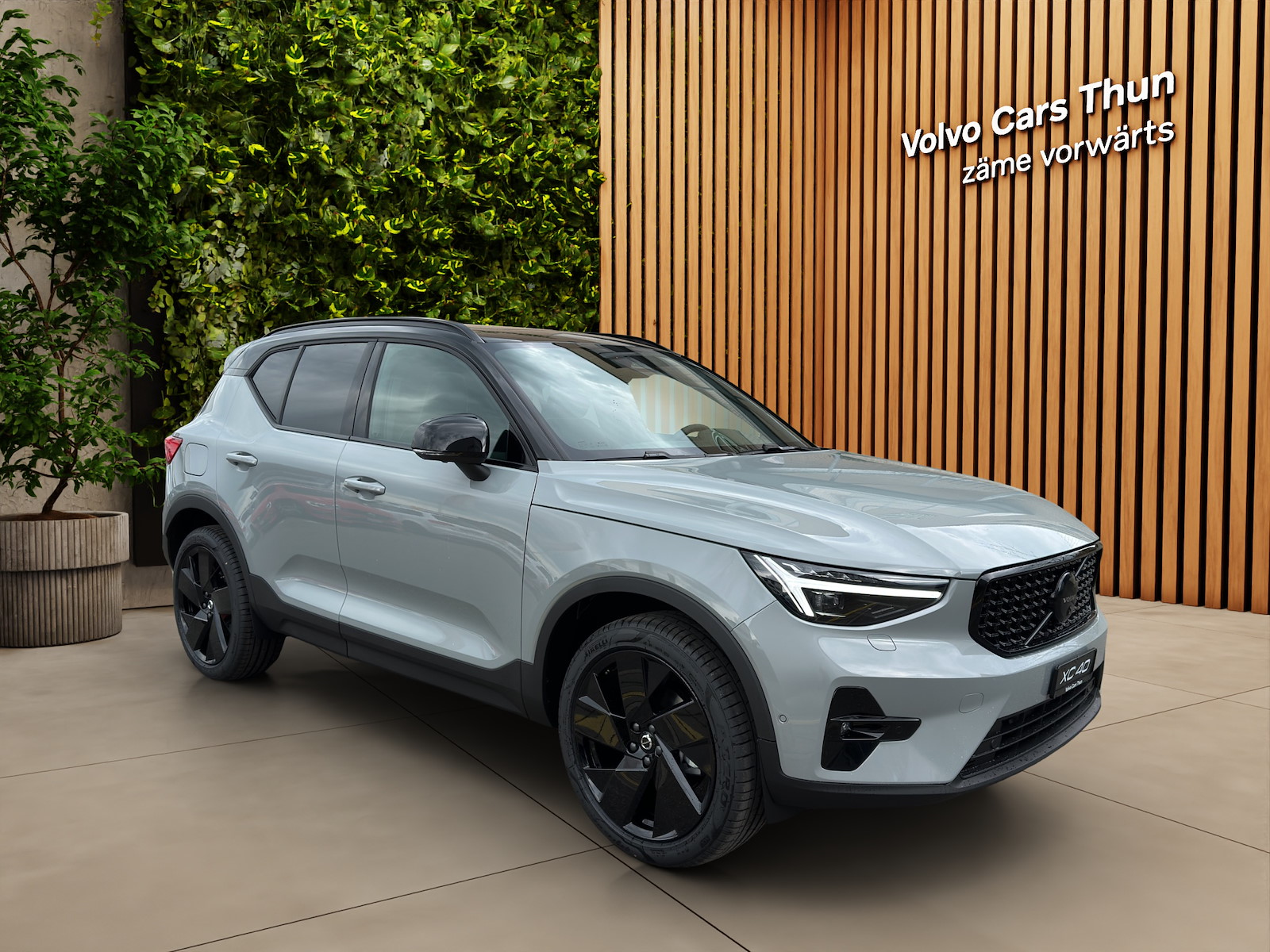 VOLVO XC40 2.0 B4 MH Black Edition-showroom-element-2