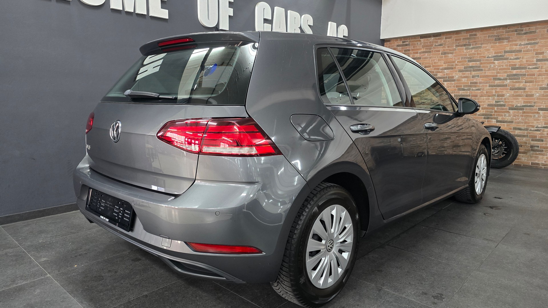 VW Golf 1.0 TSI Trendline-image-8