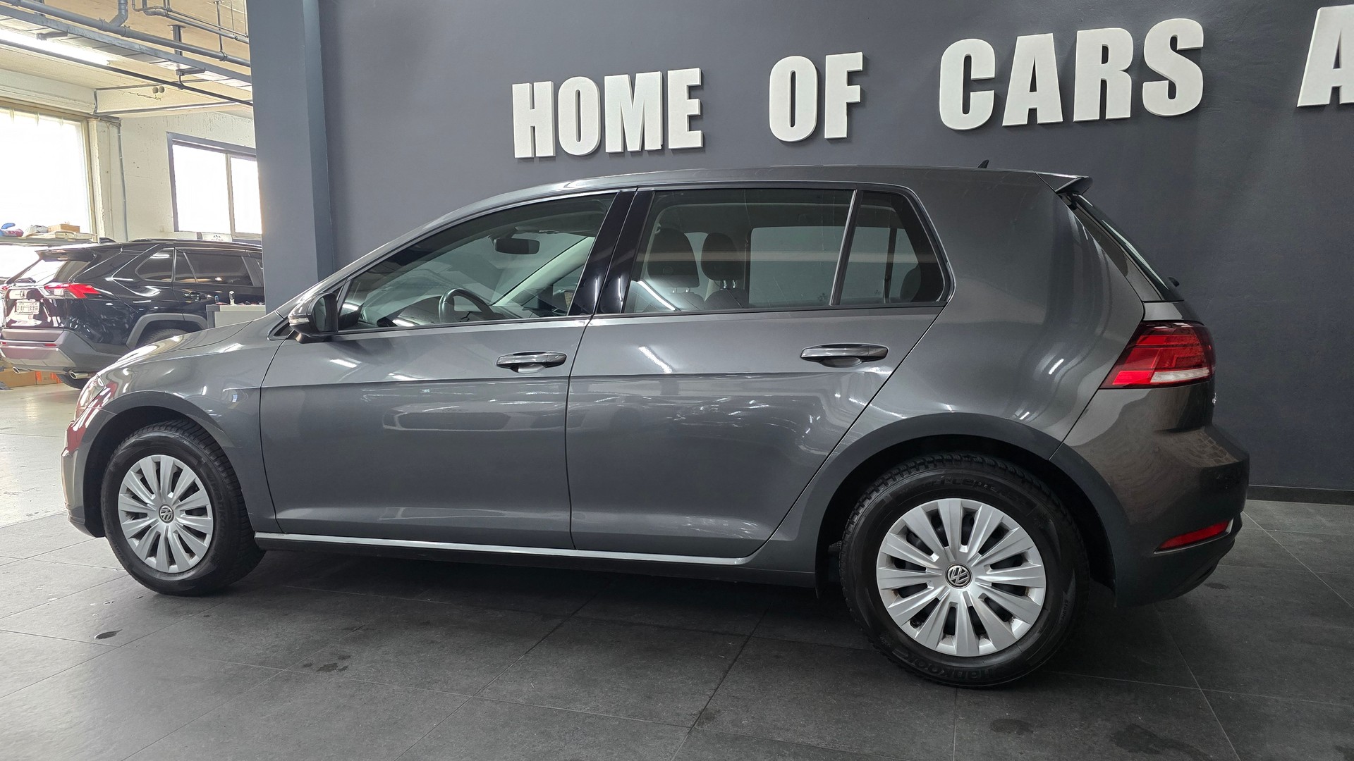 VW Golf 1.0 TSI Trendline-image-4
