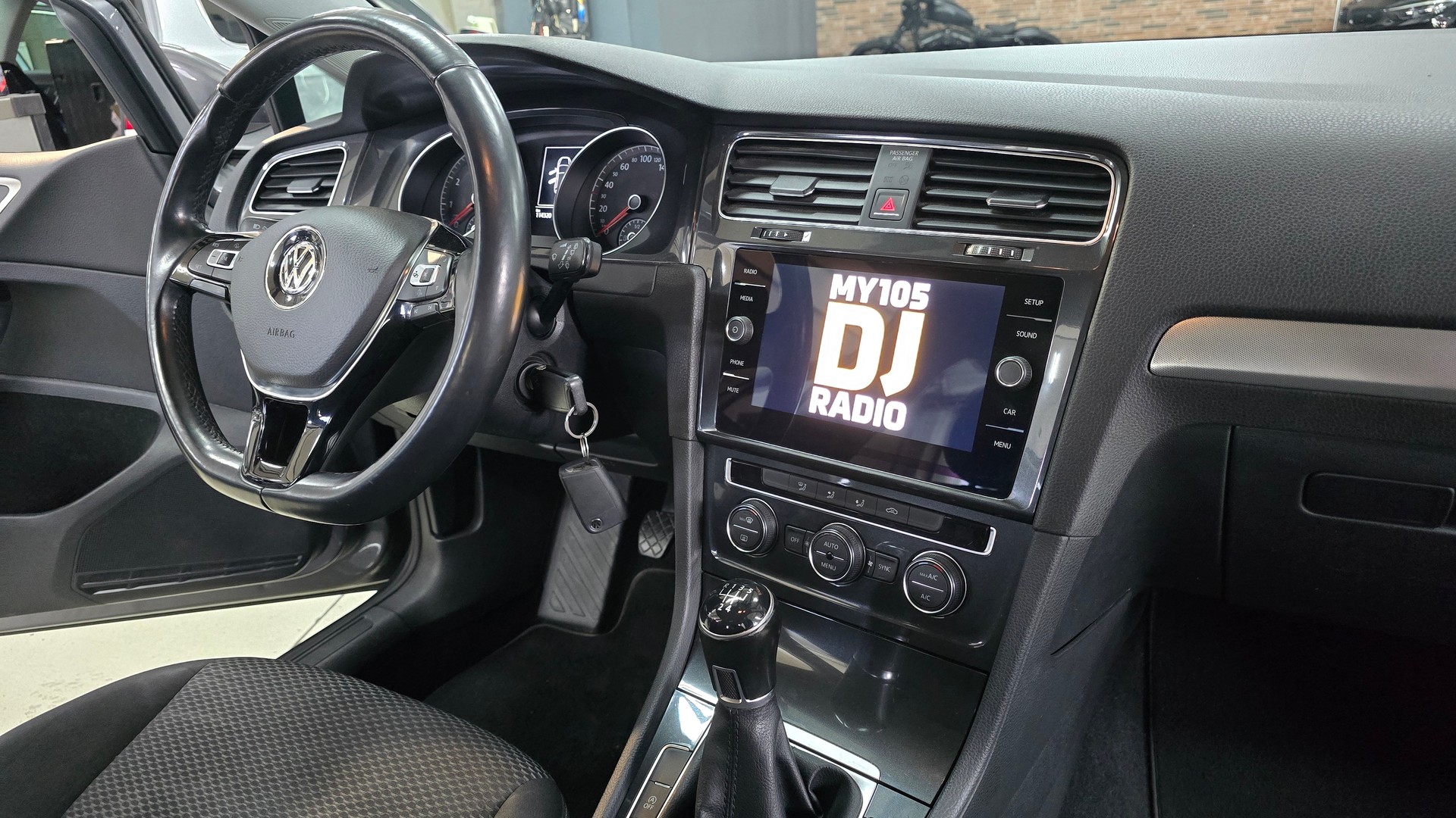 VW Golf 1.0 TSI Trendline-image-17