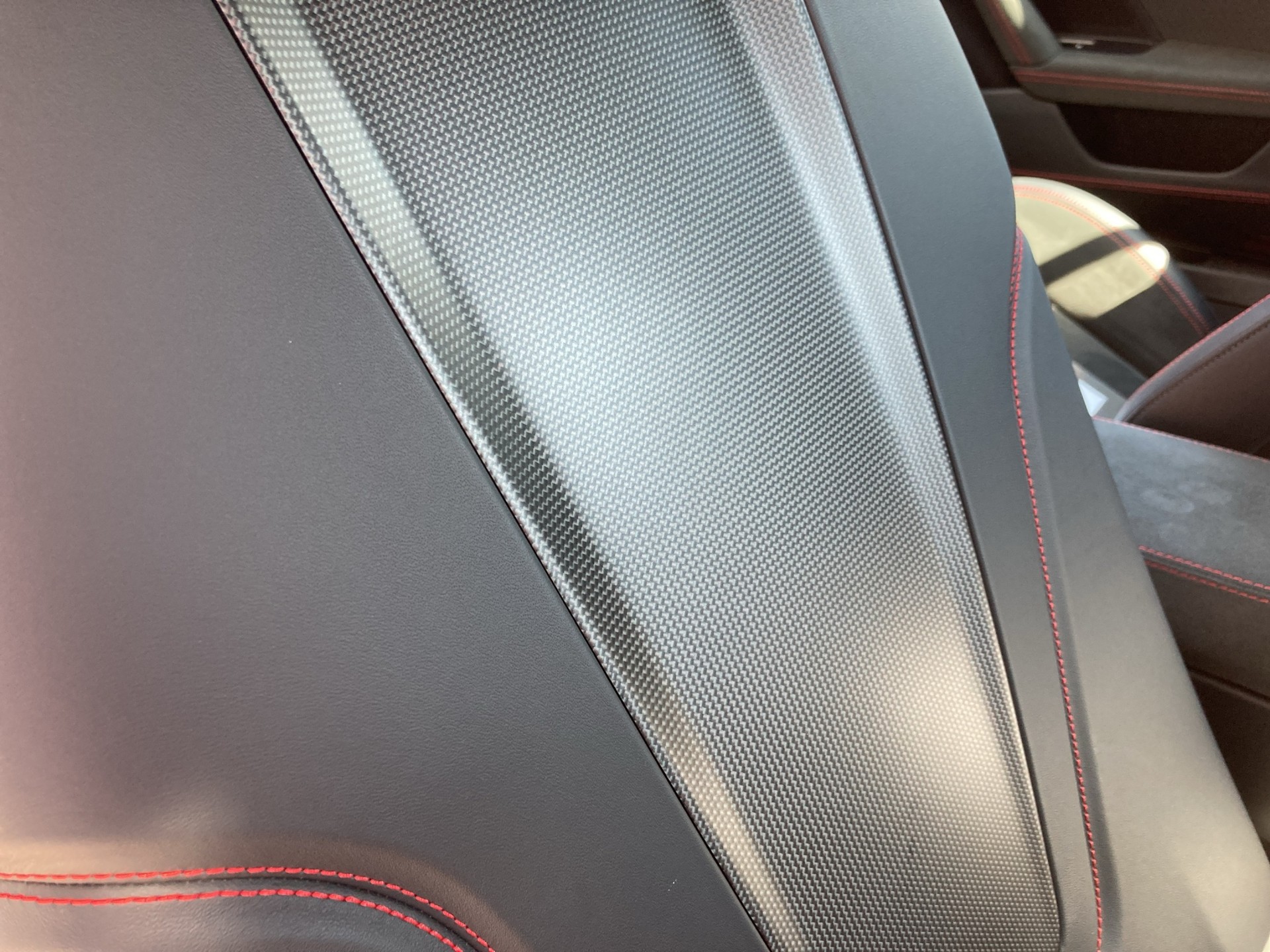 PORSCHE 911 Carrera 4 GTS Cabriolet-image-19
