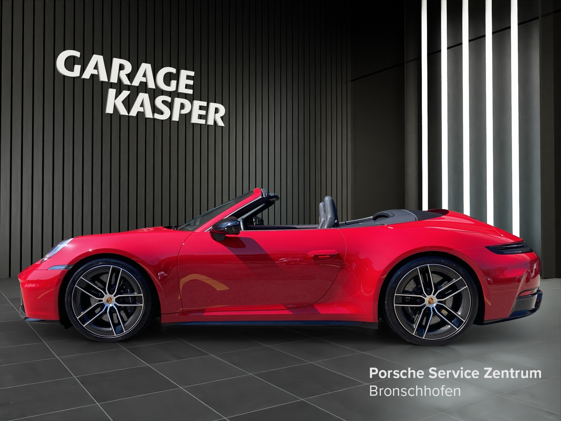 PORSCHE 911 Carrera 4 GTS Cabriolet-showroom-element-1