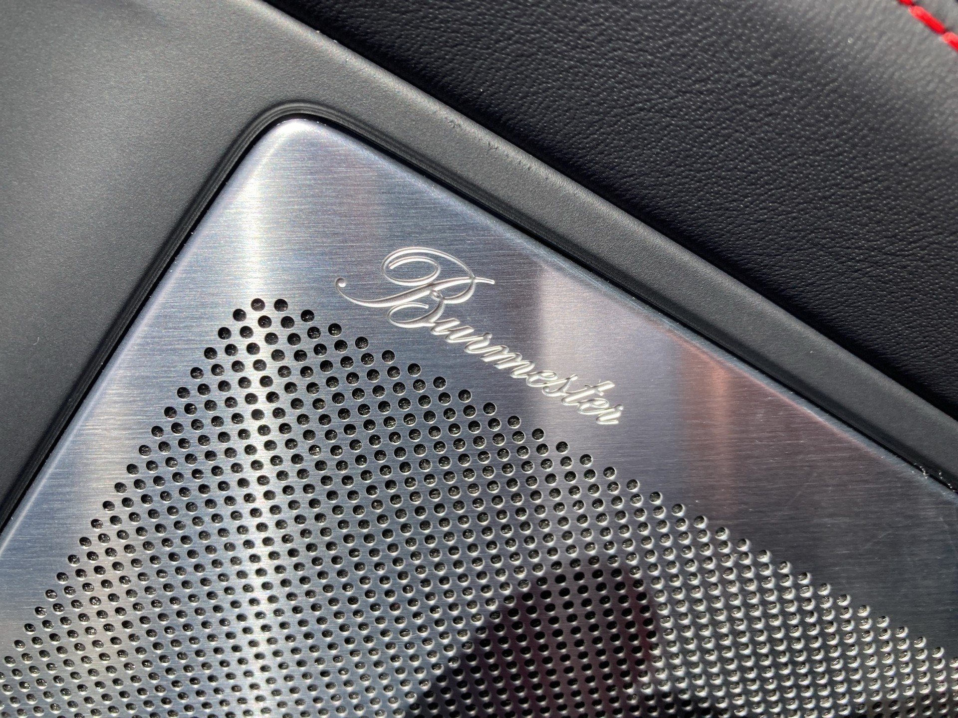 PORSCHE 911 Carrera 4 GTS Cabriolet-image-21