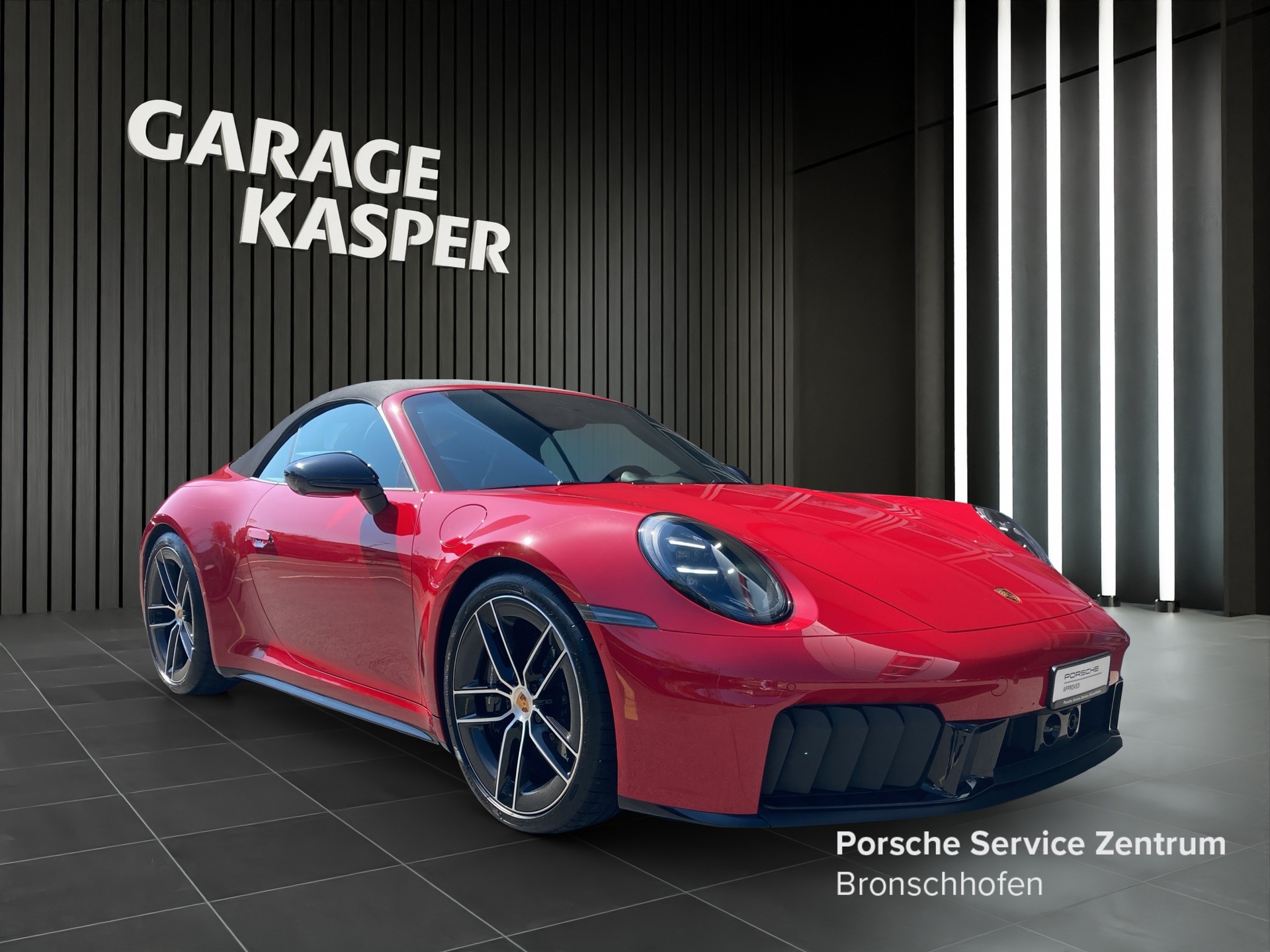 PORSCHE 911 Carrera 4 GTS Cabriolet-image-6