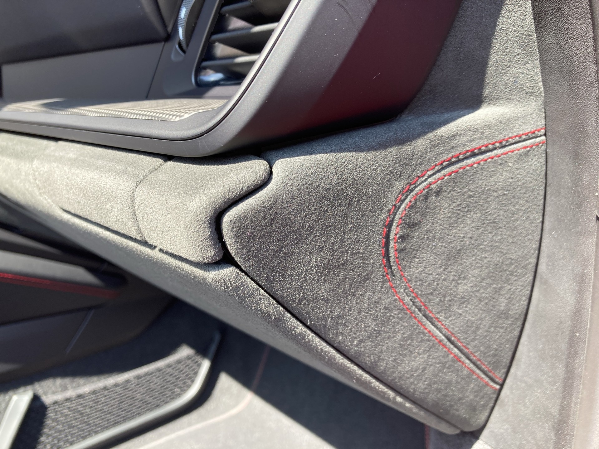 PORSCHE 911 Carrera 4 GTS Cabriolet-image-18