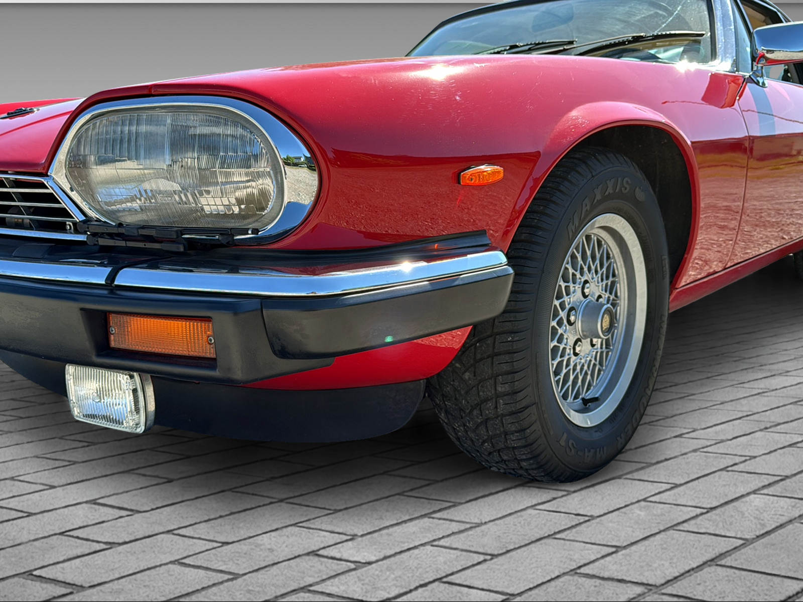 JAGUAR XJS 5.3 V12 ABS-showroom-element-1