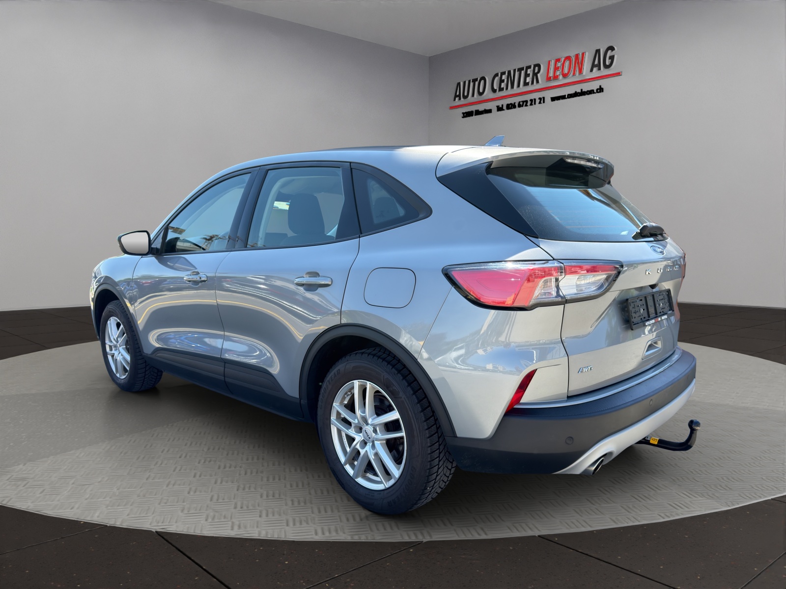 FORD Kuga 2.0 TDCi EcoBlue Cool & Connect 4WD-showroom-element-3