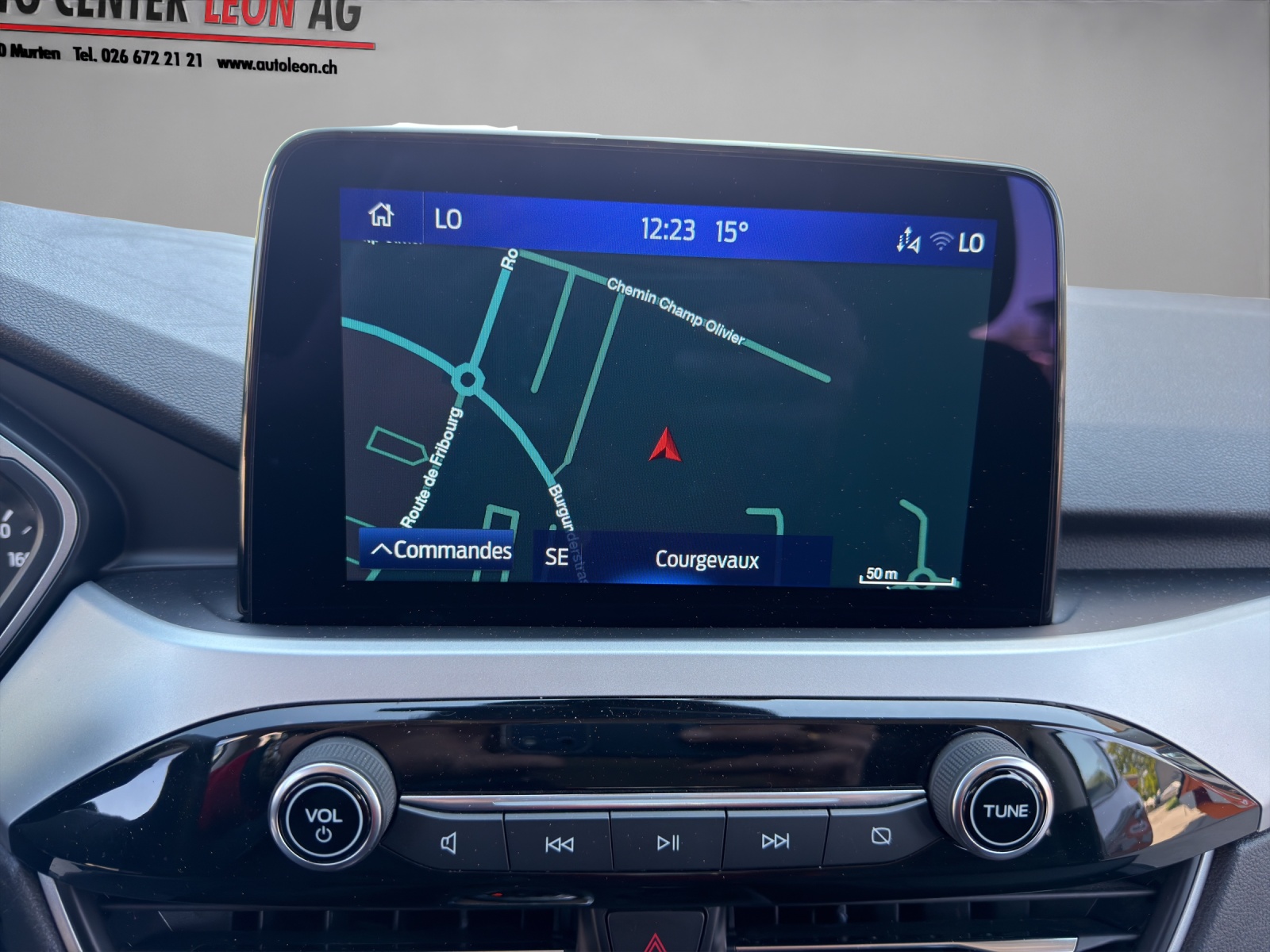 FORD Kuga 2.0 TDCi EcoBlue Cool & Connect 4WD-image-14