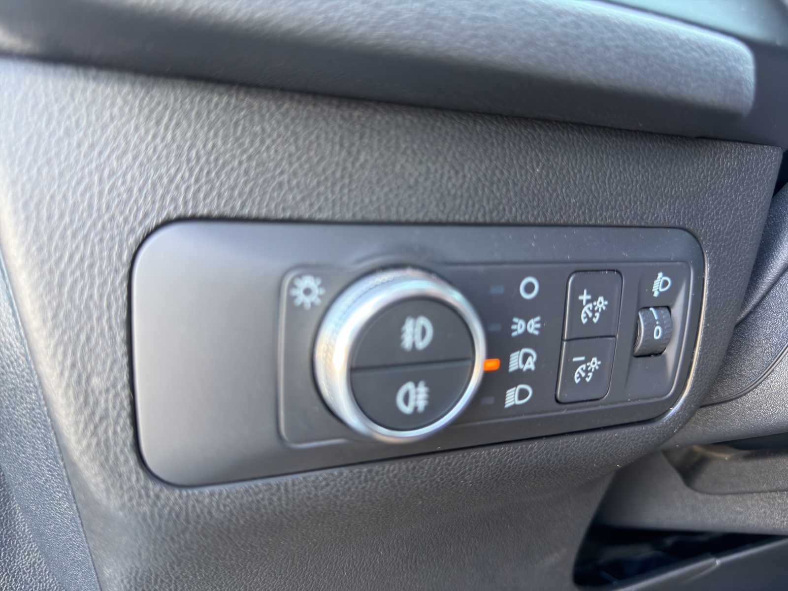 FORD Kuga 2.0 TDCi EcoBlue Cool & Connect 4WD-image-23