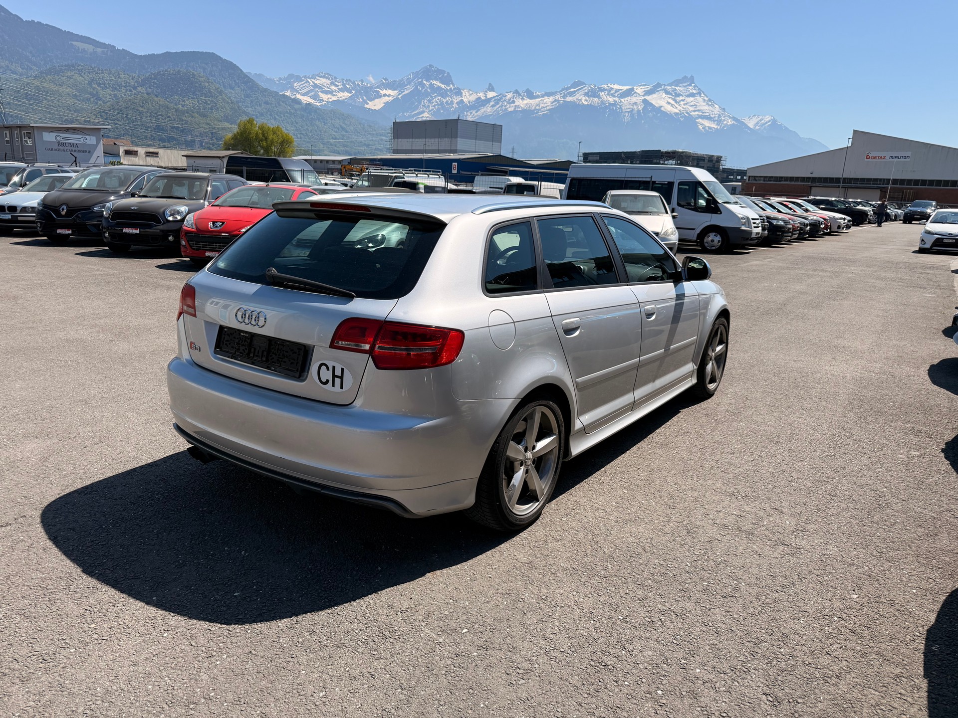 AUDI S3 Sportback 2.0 TFSI quattro-image-3