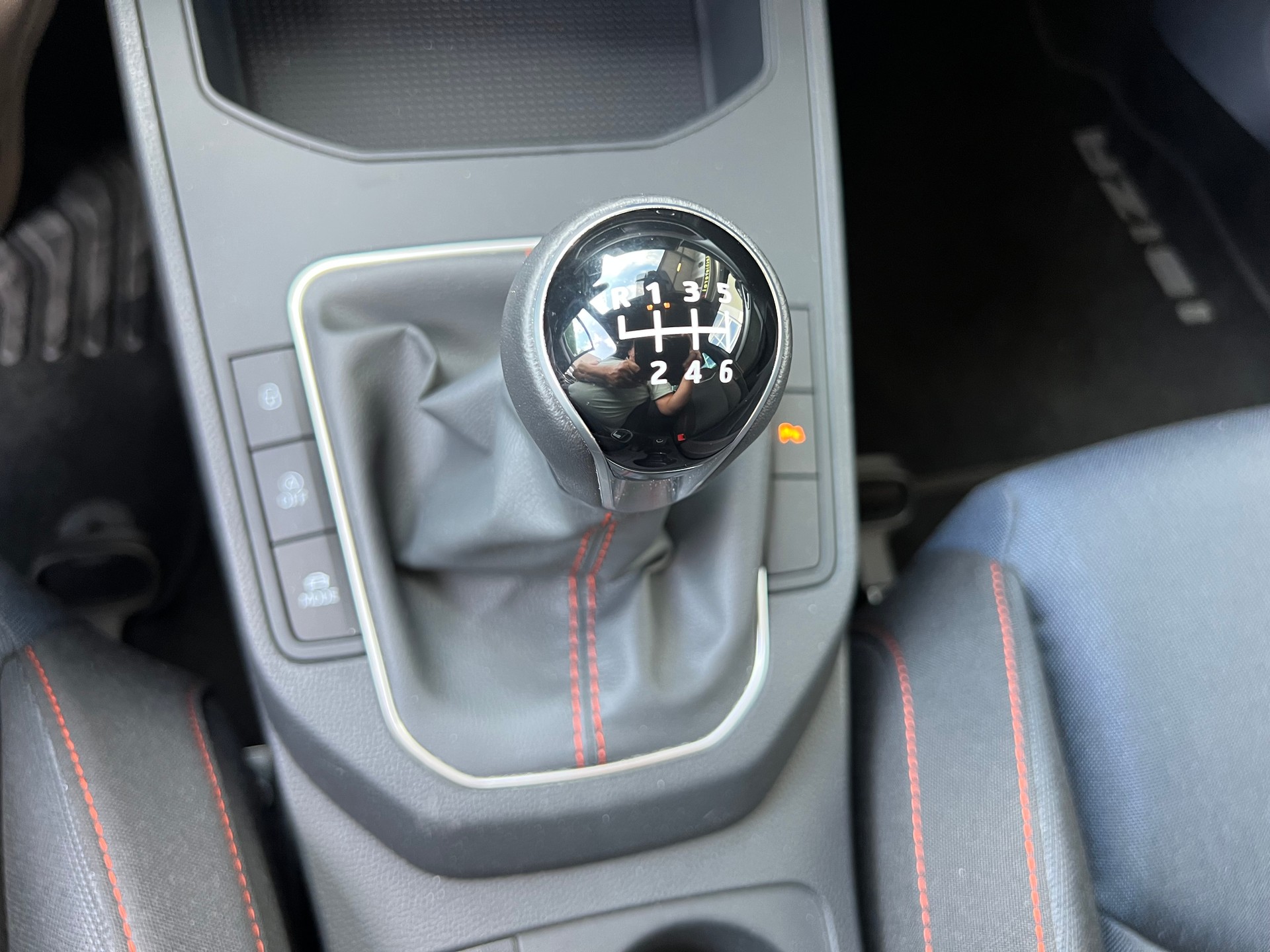 SEAT Ibiza 1.0 EcoTSI FR *** Navigation * Assisten * Tempomat / Distanzregler ACC * Alufelgen 18" ***-image-27