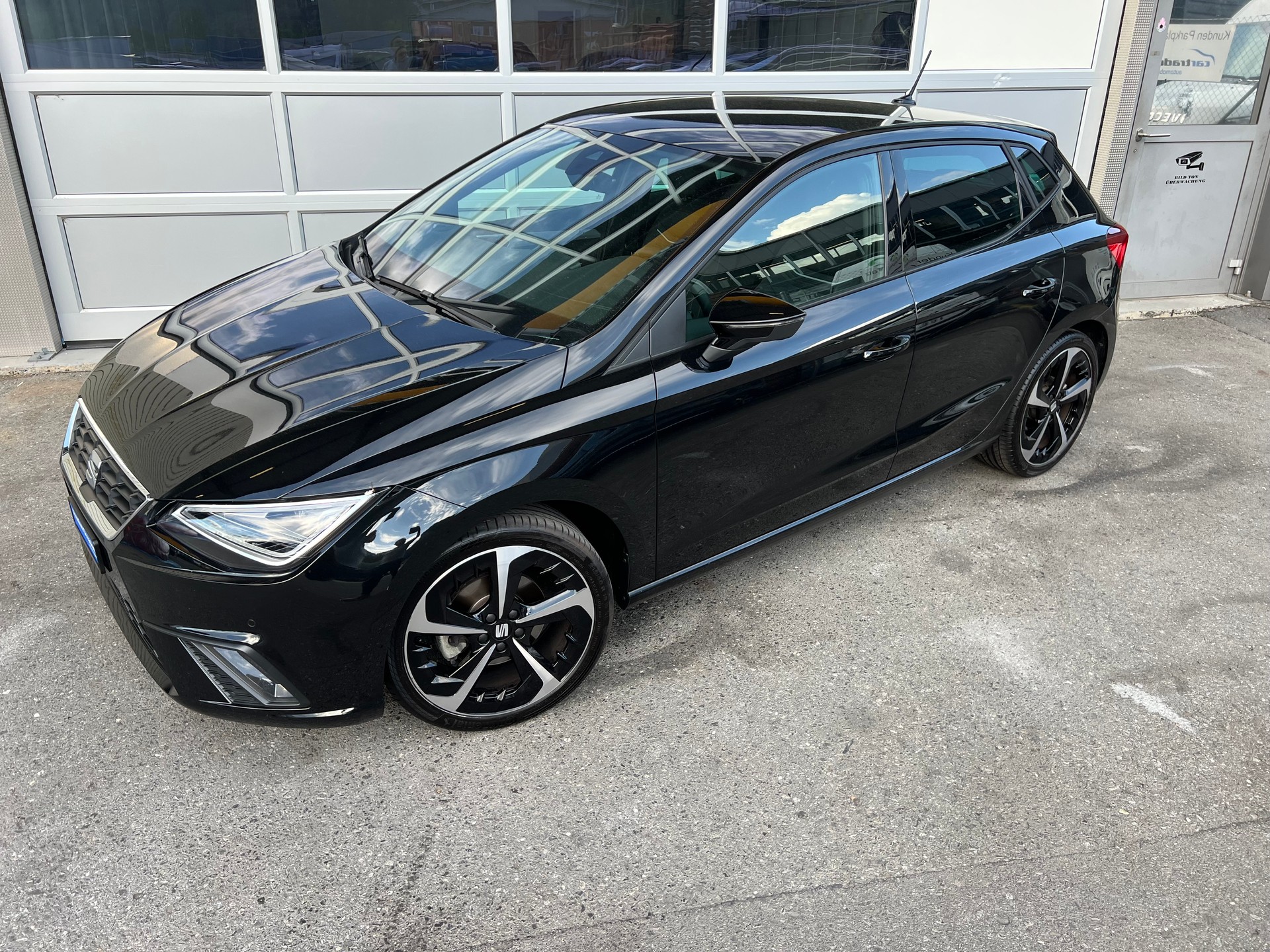SEAT Ibiza 1.0 EcoTSI FR *** Navigation * Assisten * Tempomat / Distanzregler ACC * Alufelgen 18" ***-image-11