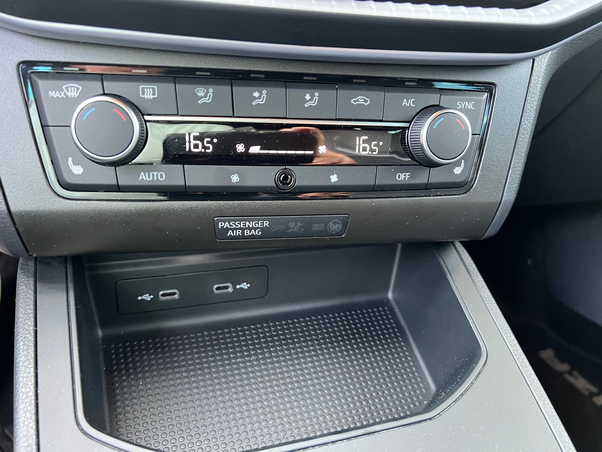 SEAT Ibiza 1.0 EcoTSI FR *** Navigation * Assisten * Tempomat / Distanzregler ACC * Alufelgen 18" ***-image-23