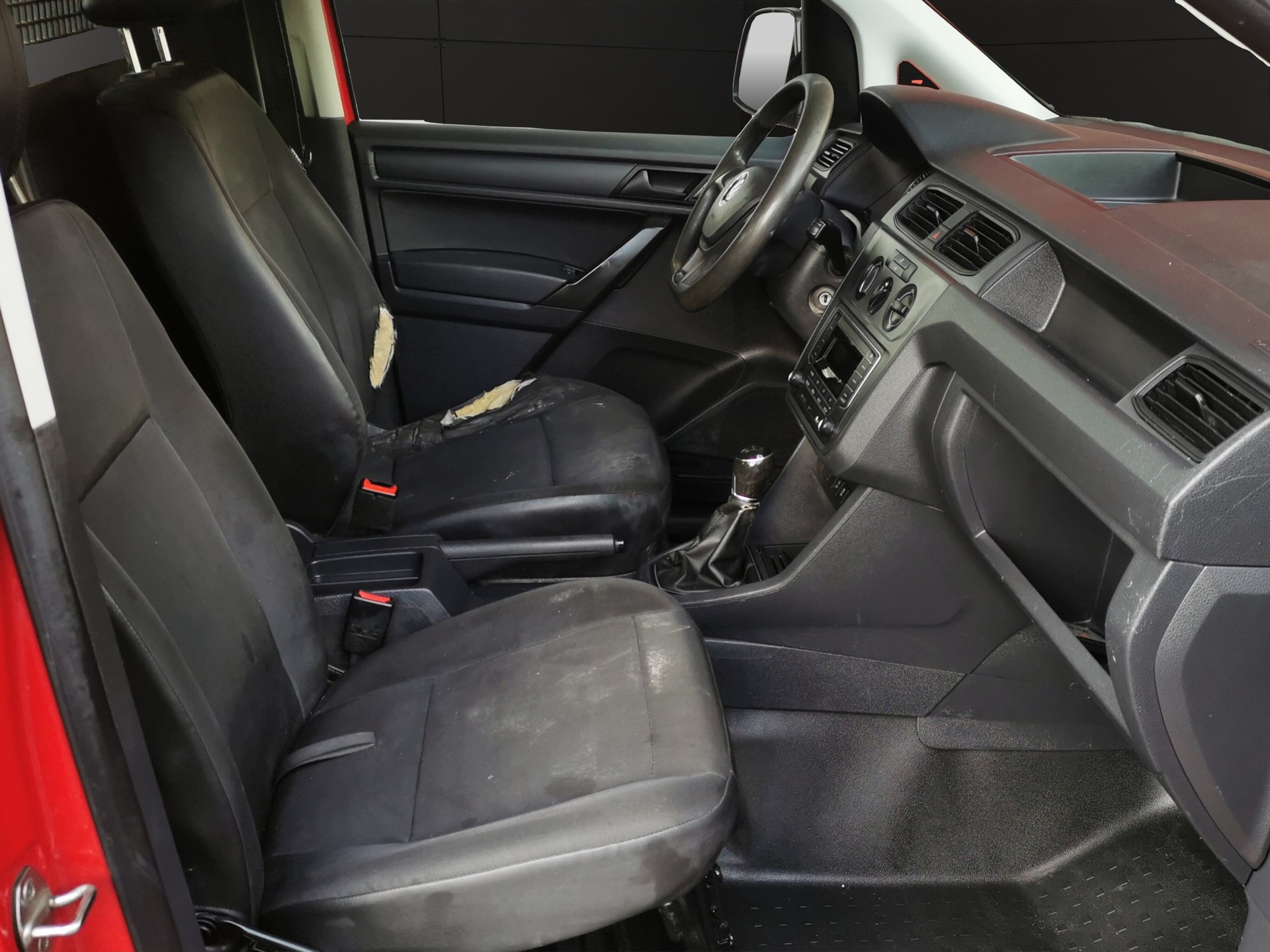 VW Caddy 2.0TDI 4Motion BlueMotion Technology-image-13