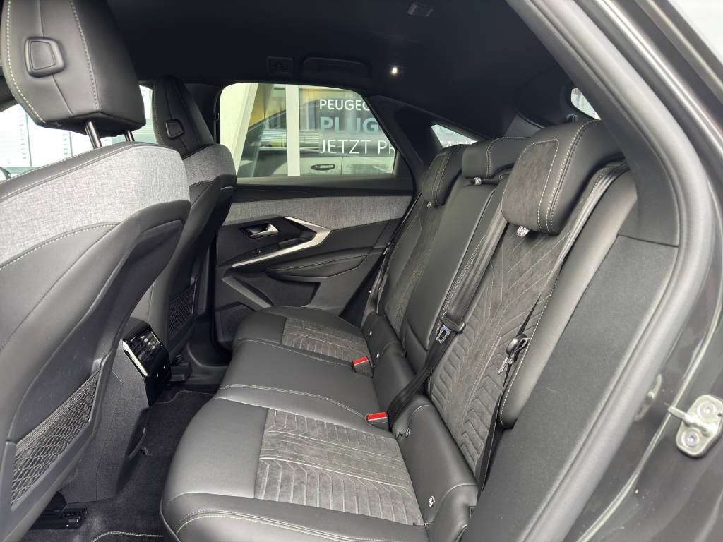 PEUGEOT 3008 e-GT AWD-image-7