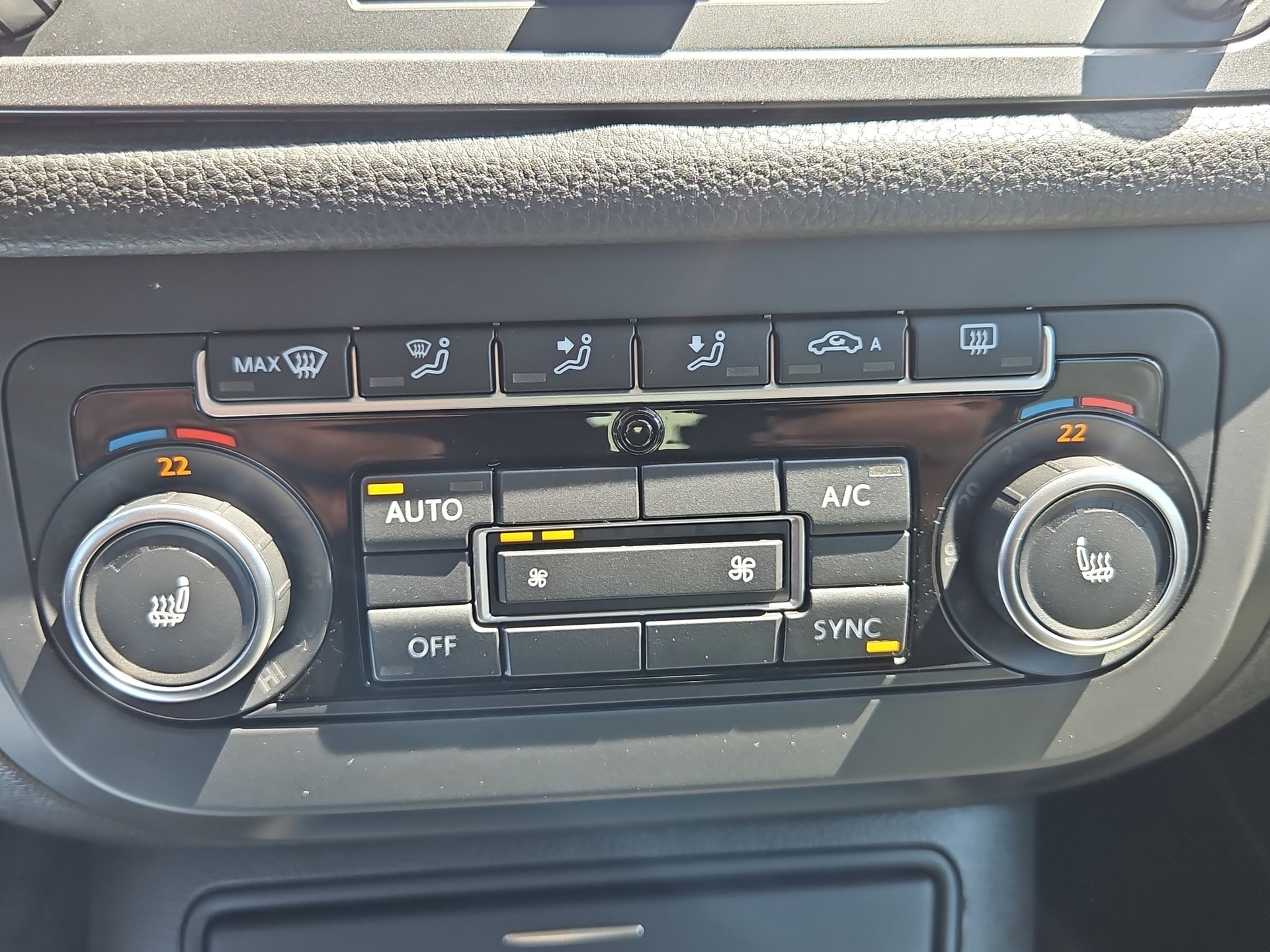 VW Tiguan 1.4 TSI Sport&Style 4Motion-image-15