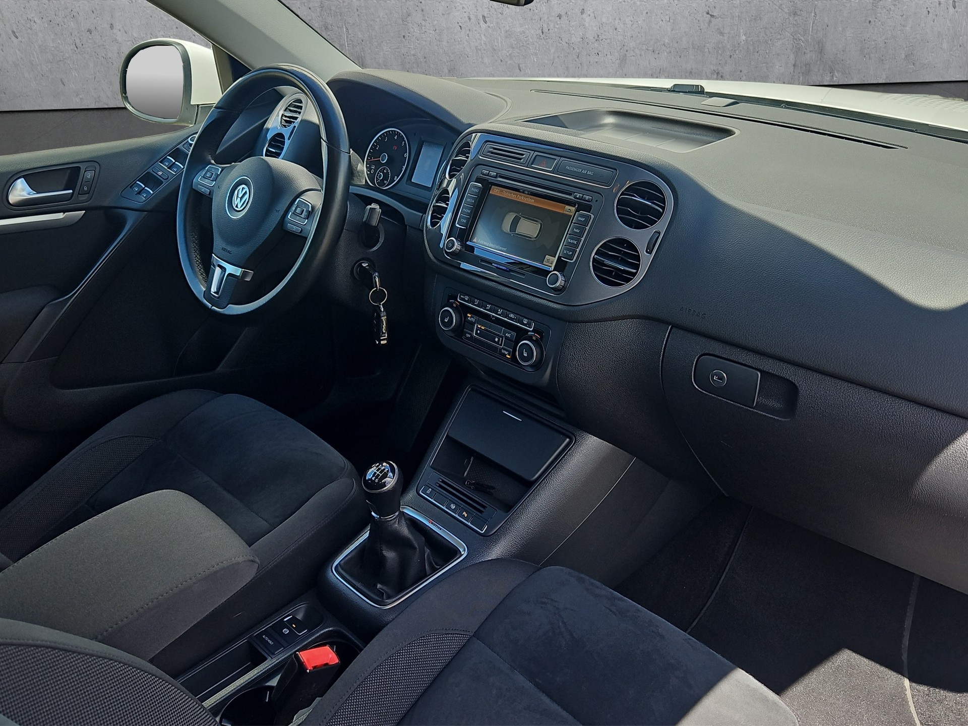 VW Tiguan 1.4 TSI Sport&Style 4Motion-image-8