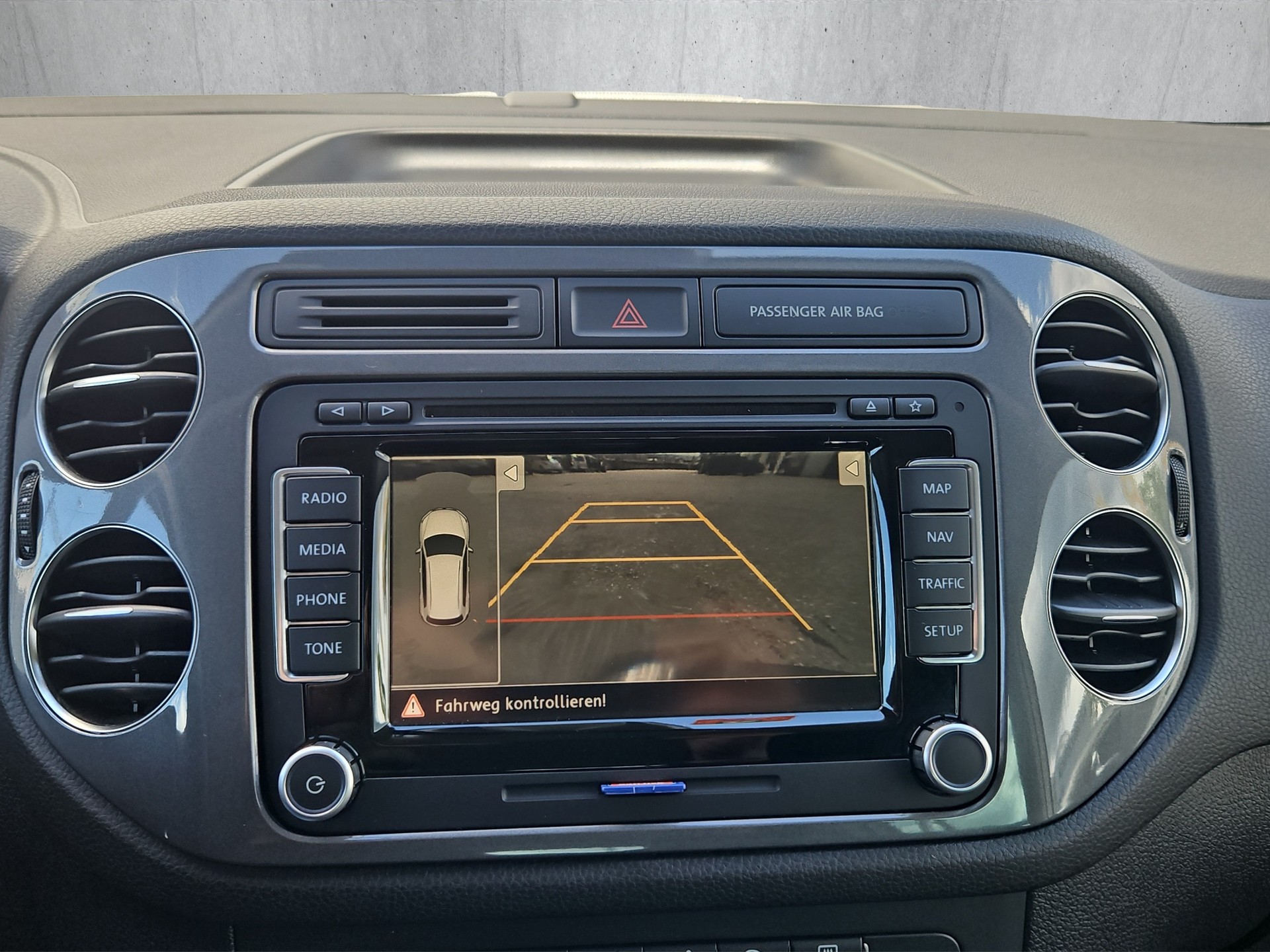 VW Tiguan 1.4 TSI Sport&Style 4Motion-image-12