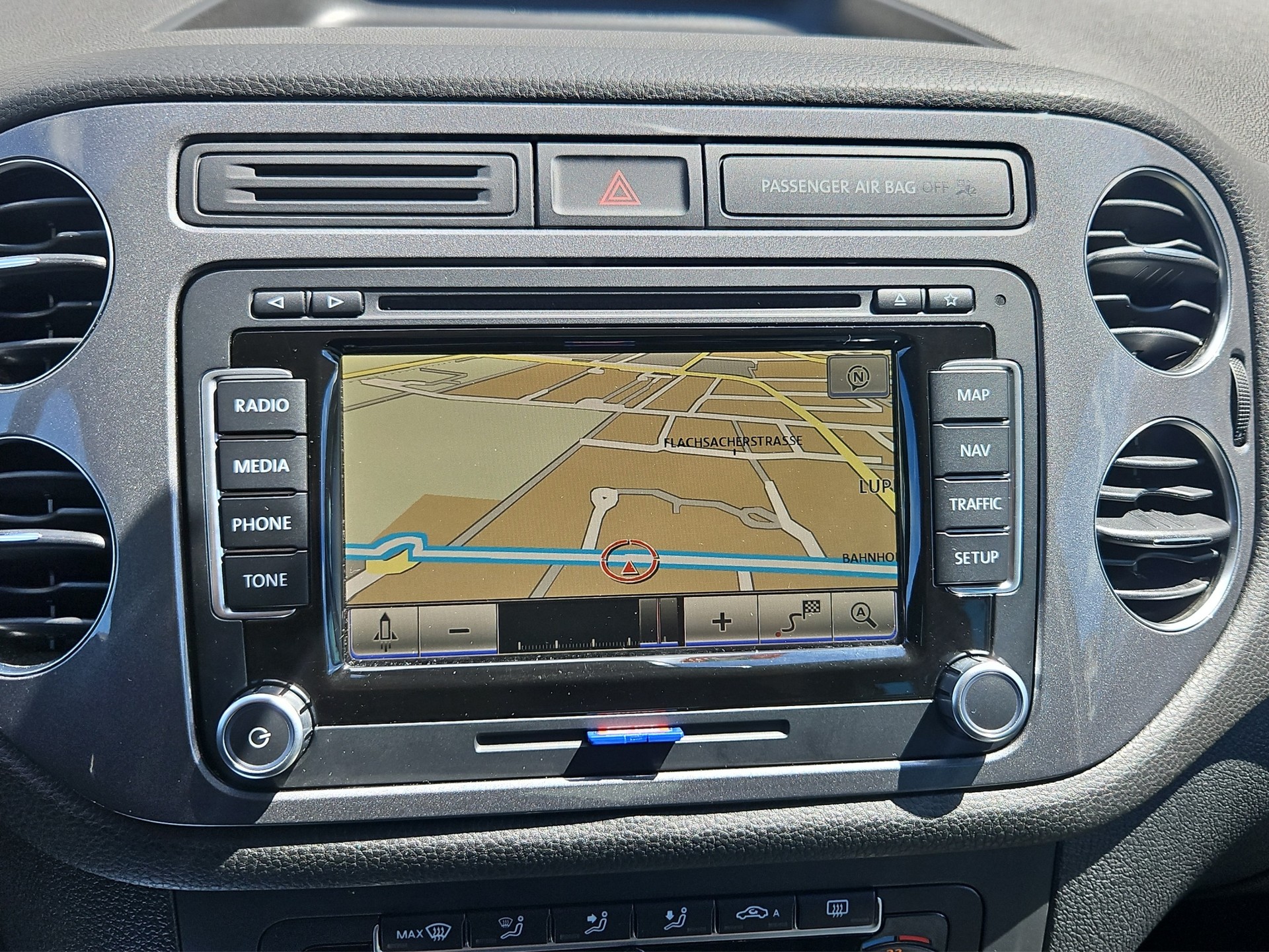 VW Tiguan 1.4 TSI Sport&Style 4Motion-image-6
