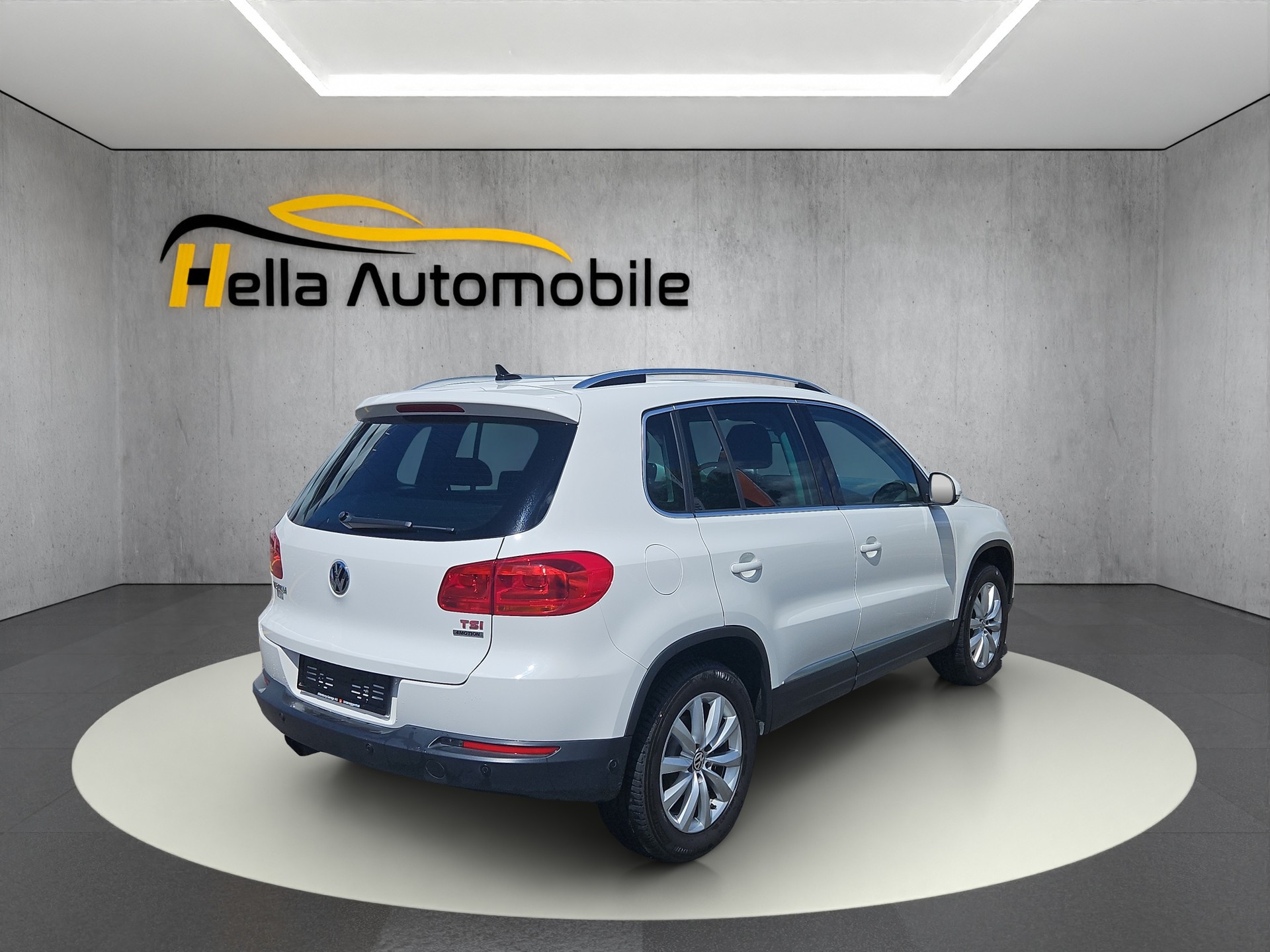 VW Tiguan 1.4 TSI Sport&Style 4Motion-image-2