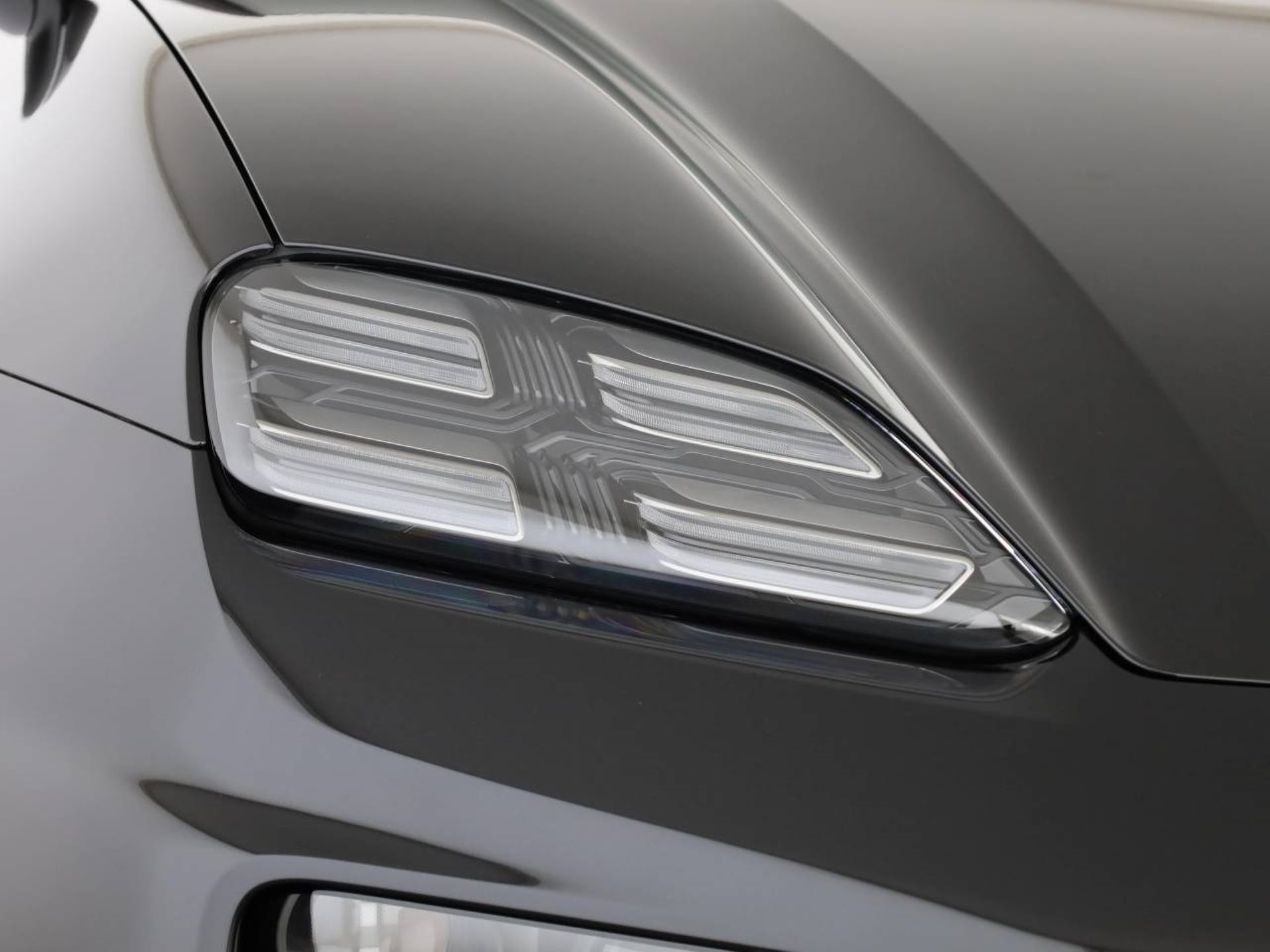 PORSCHE Macan 4-image-26