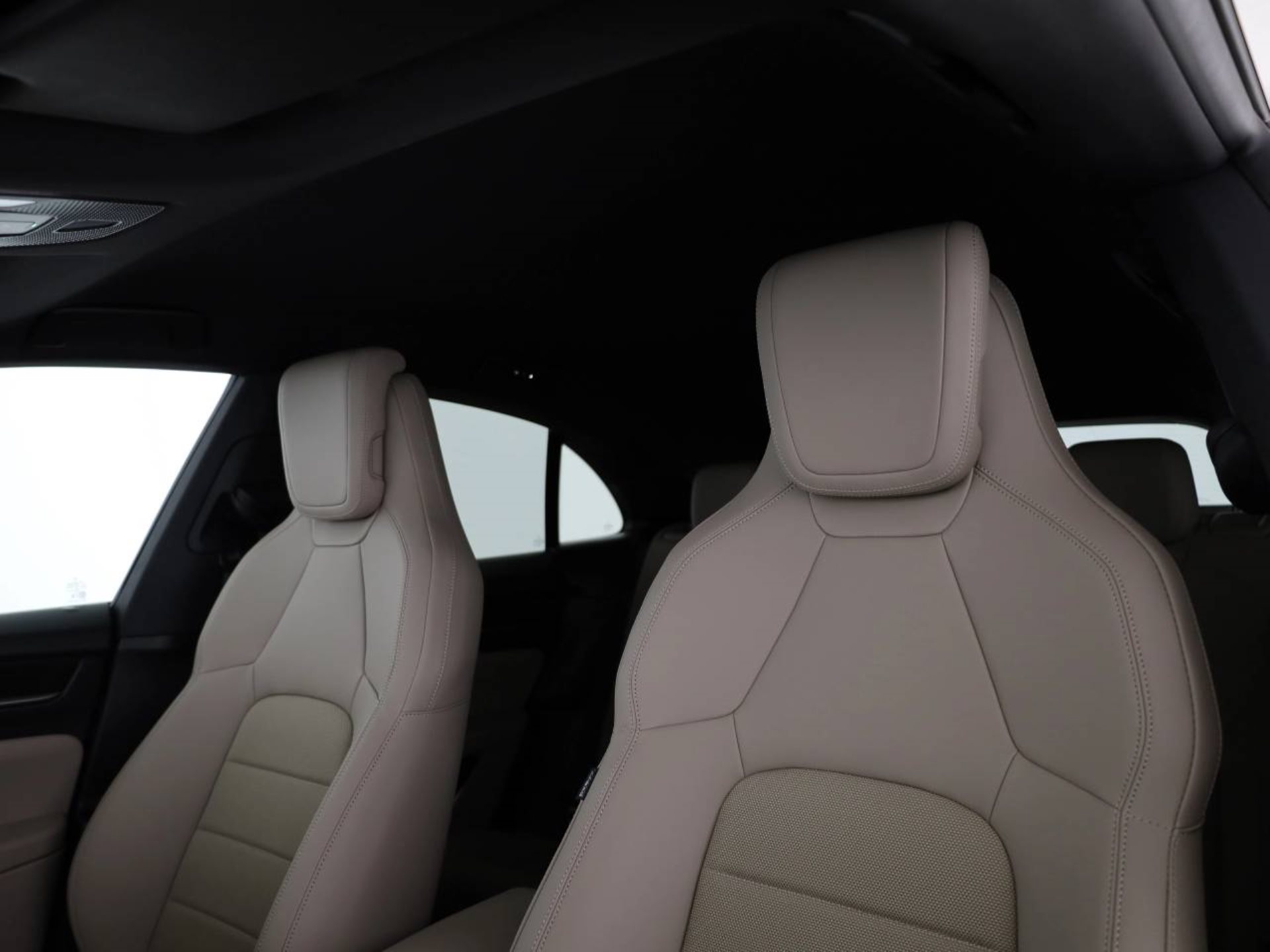 PORSCHE Macan 4-image-4