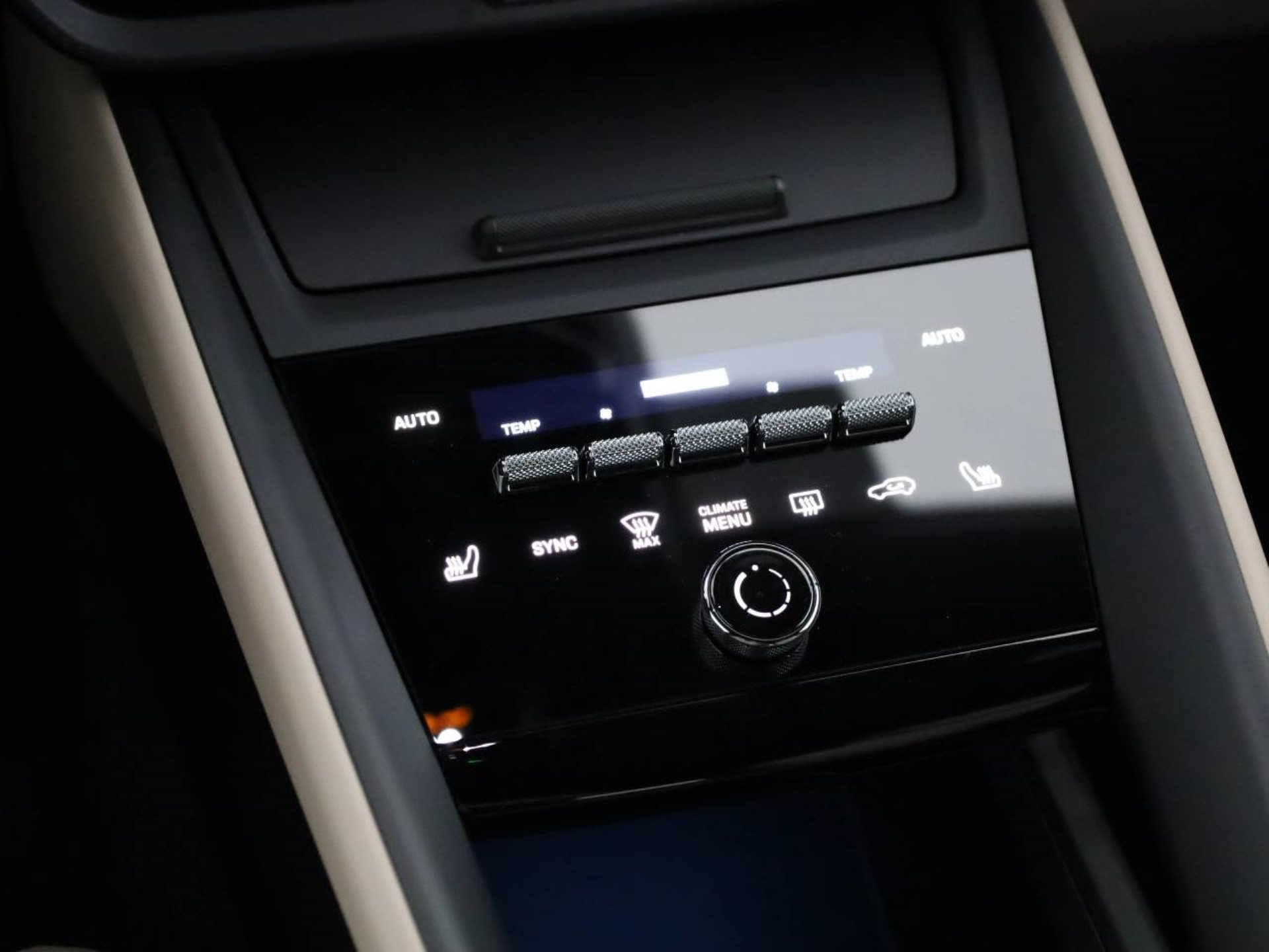 PORSCHE Macan 4-image-27