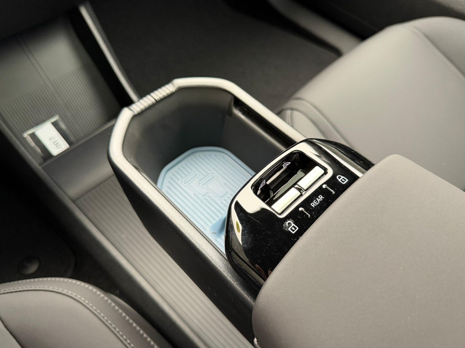 VOLVO EX30 E60 Twin Ultra Performance AWD-image-13